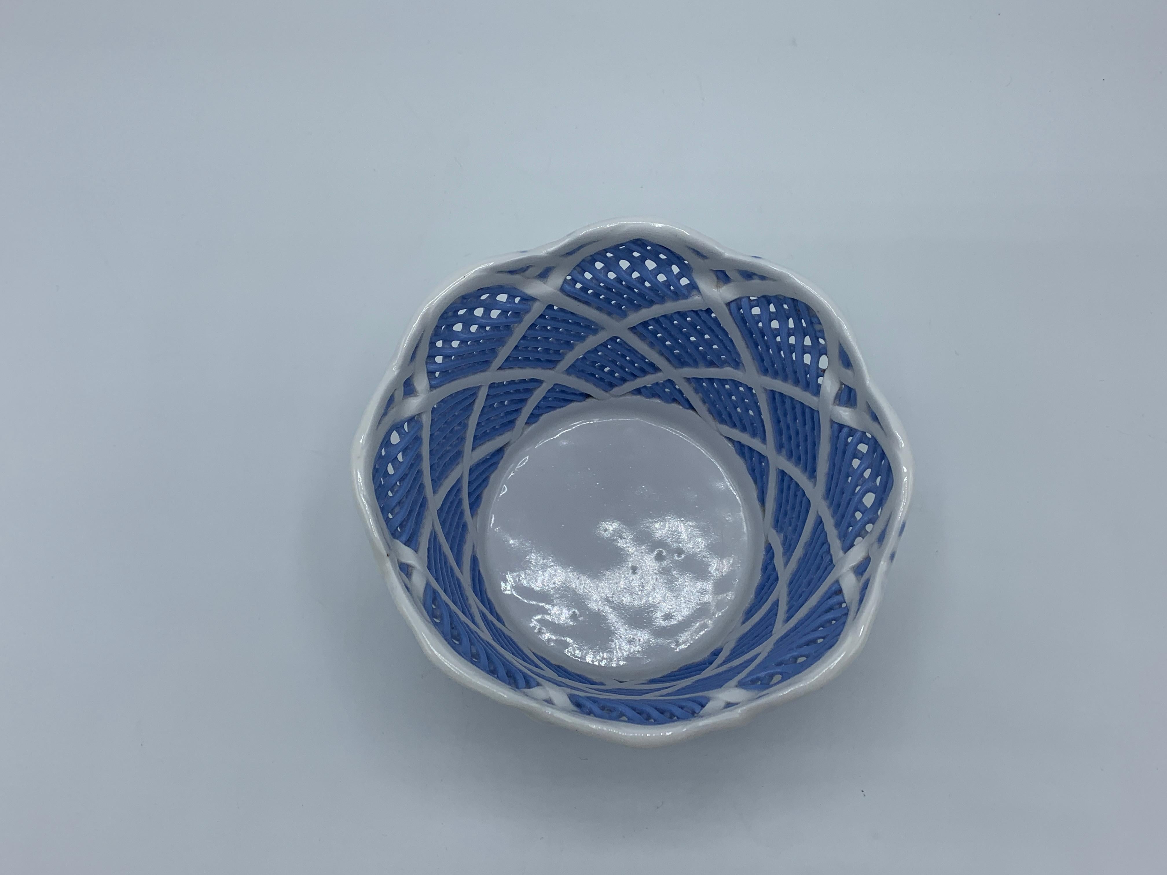 1960s Italian Blue and White Porcelain Basketweave Cachepot In Good Condition In Richmond, VA