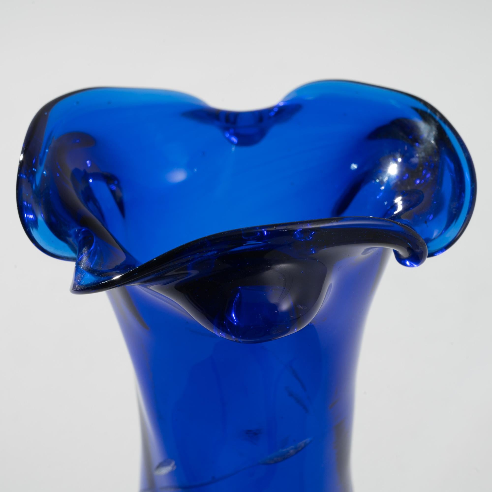 1960s Italian Blue Glass Vase 4