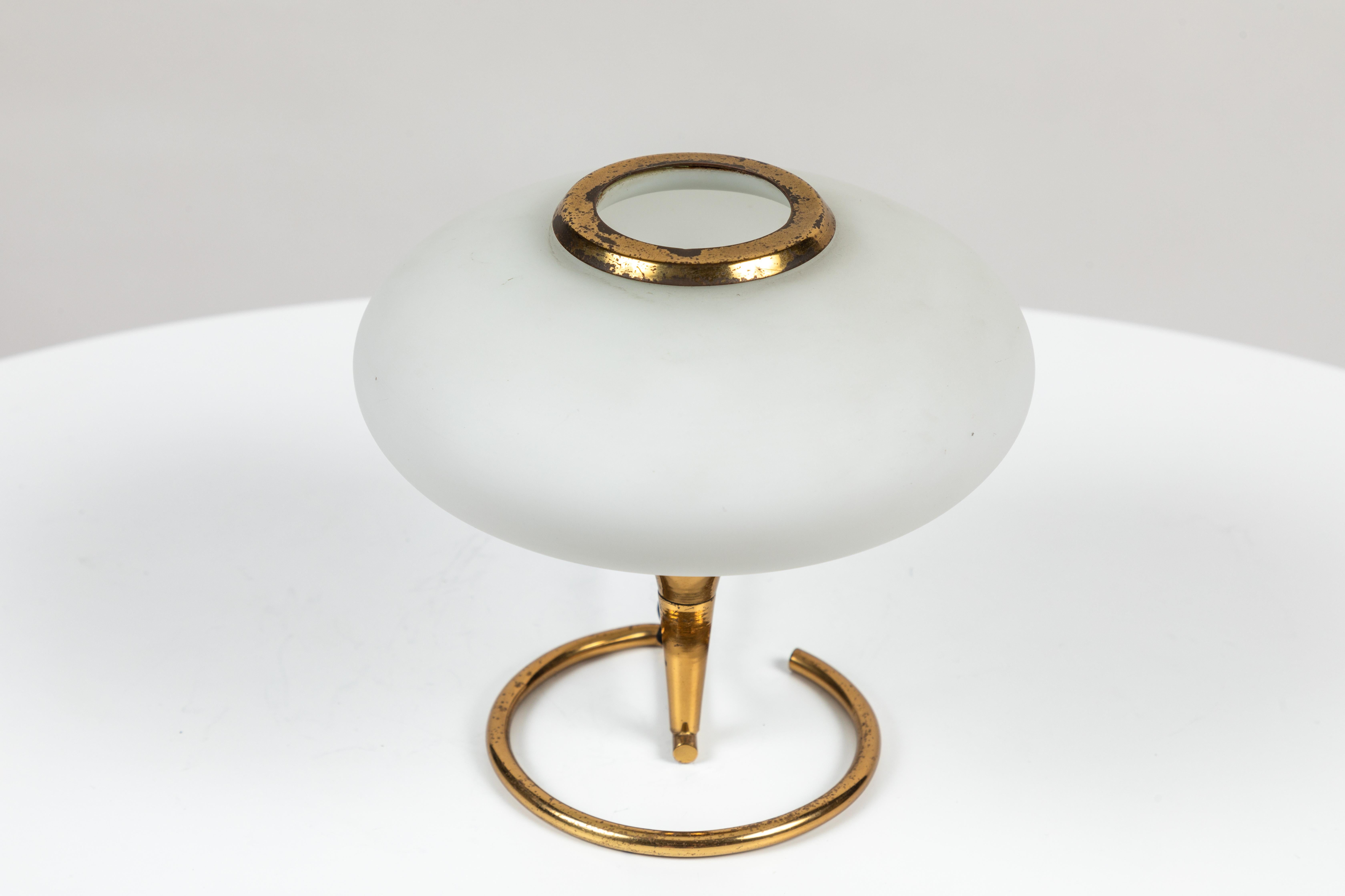 1960s Italian Brass and Glass Table Lamp Attributed to Stilnovo 1