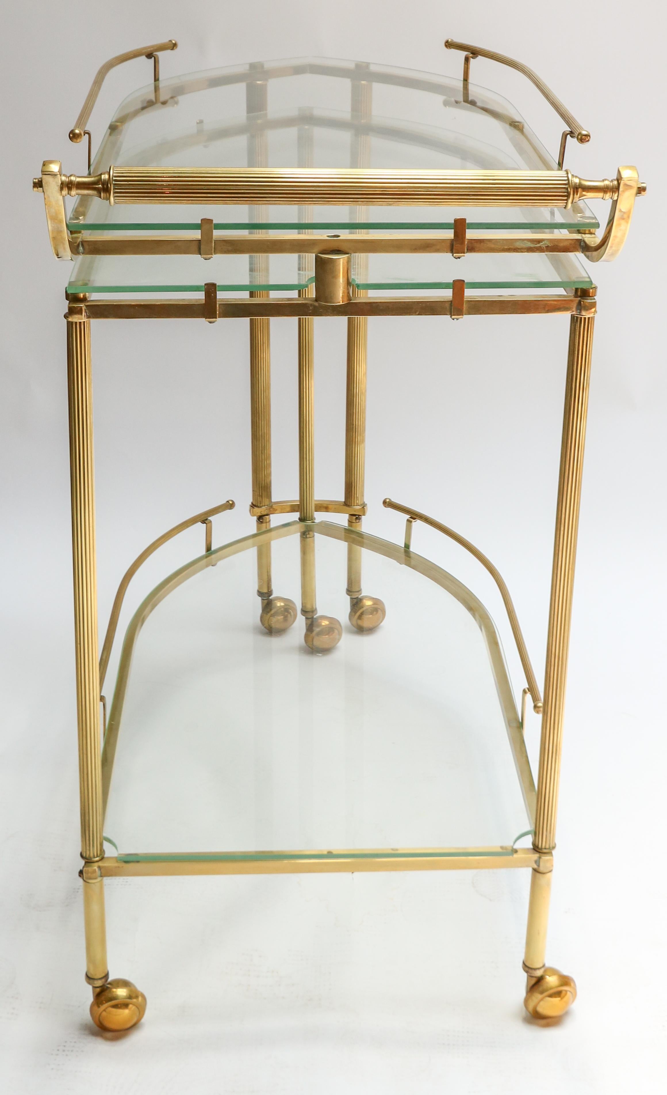 1960s Italian Brass Bar Cart with Swing Out Glass Shelves In Good Condition In Los Angeles, CA