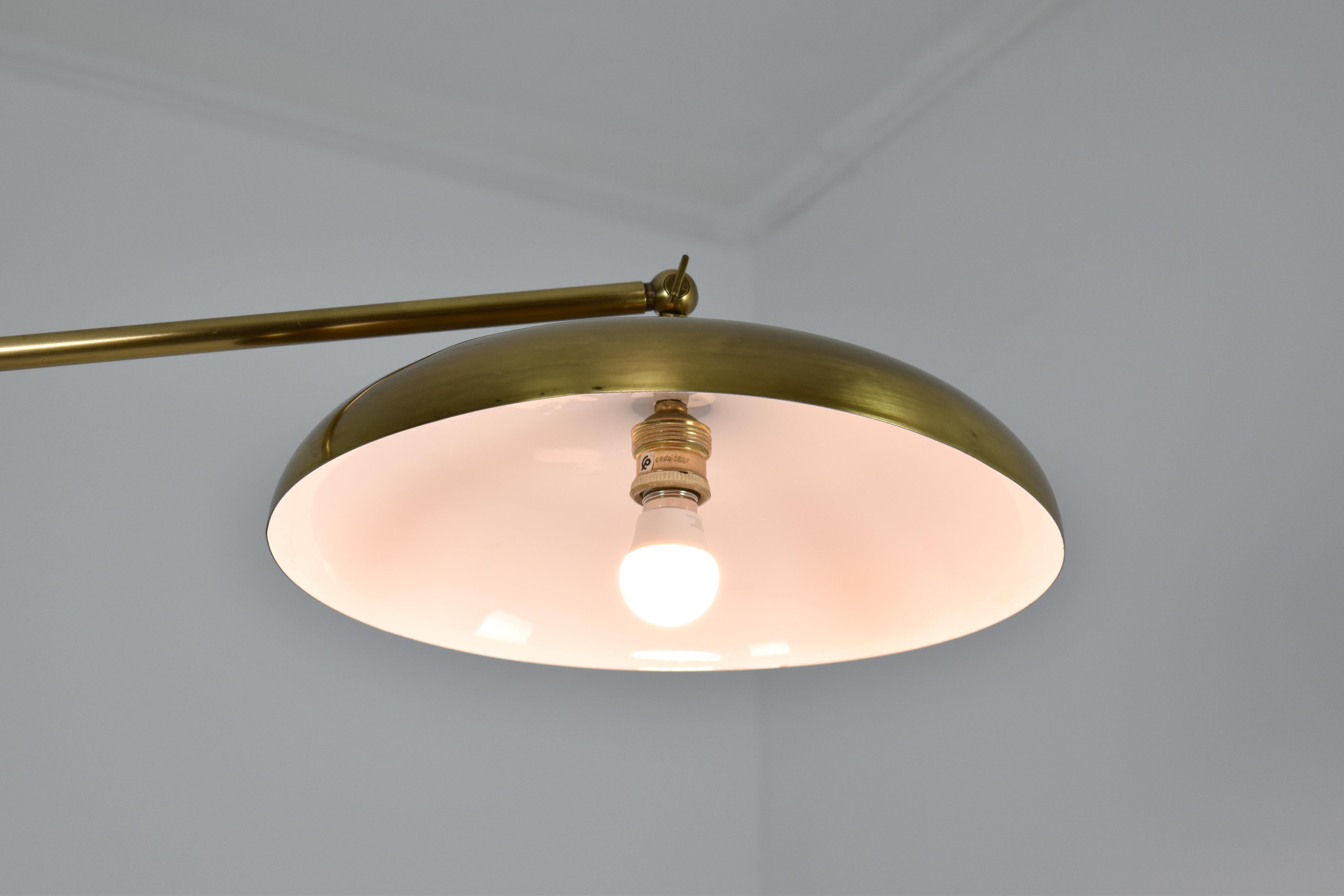 1960's Italian Brass Floor Lamp In Good Condition For Sale In Paris, FR