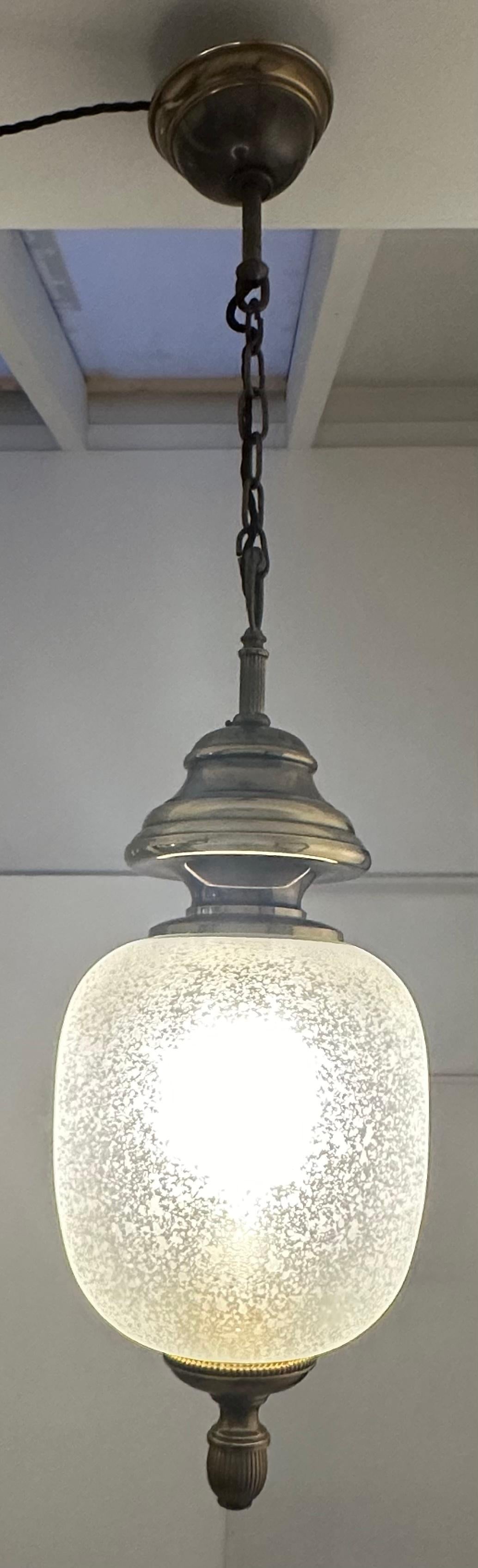 1960s Italian Brass & Mottled Frosted Glass Gaetano Sciolari Pendant Lamp In Good Condition For Sale In London, GB
