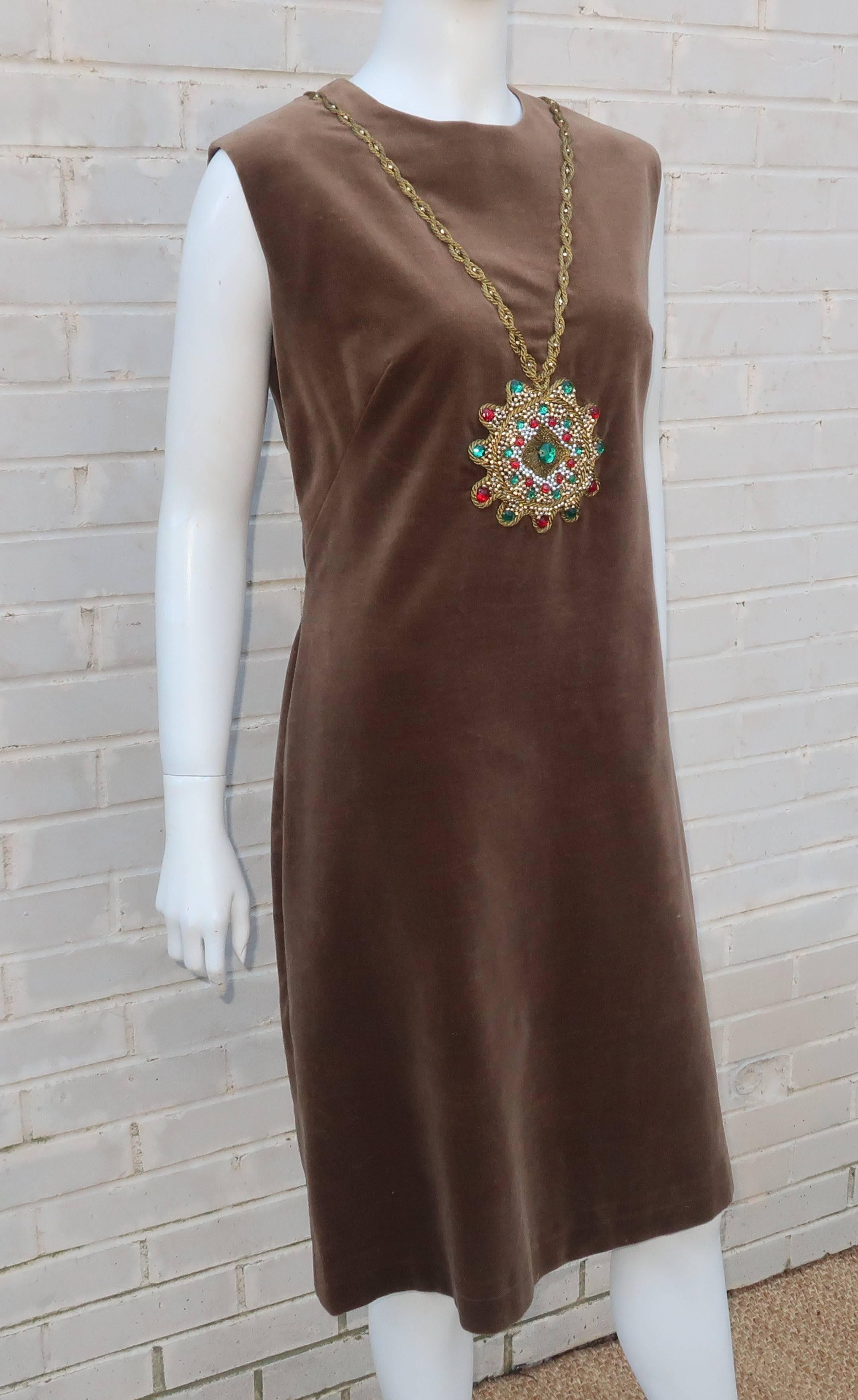 1960's Italian Brown Velveteen Dress With Trompe L'oeil Necklace In Good Condition In Atlanta, GA
