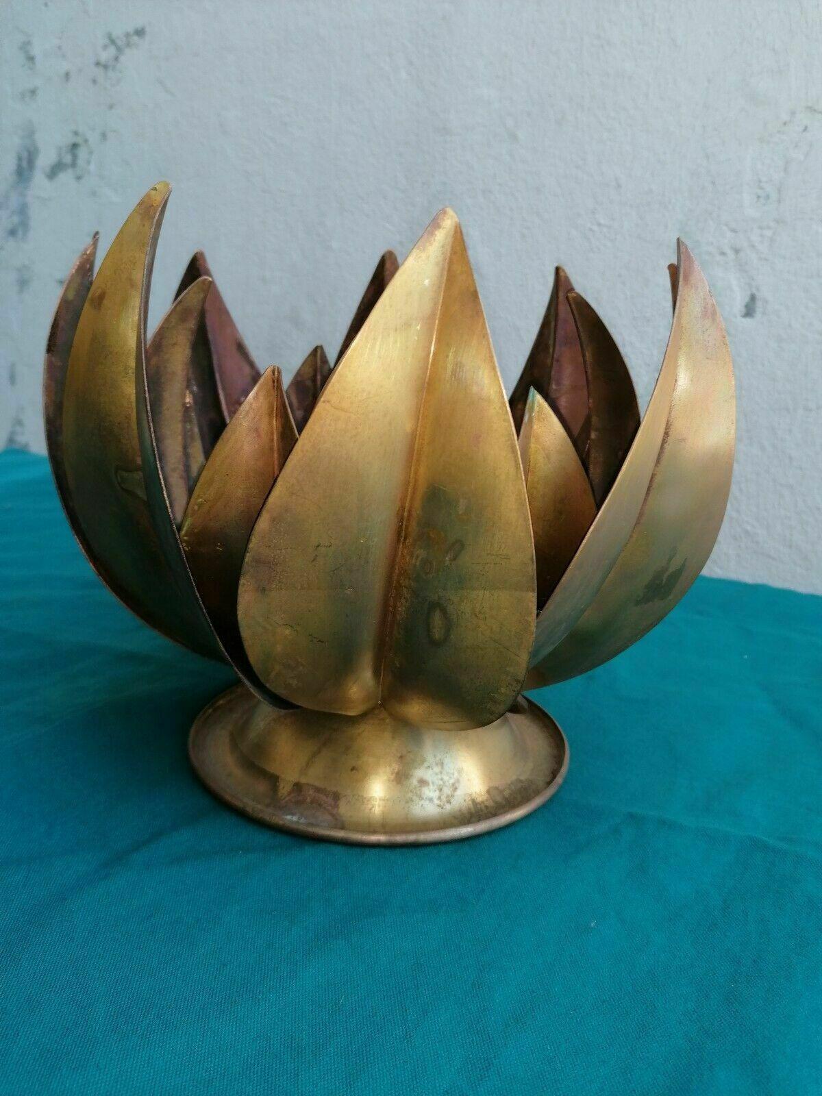 Mid-Century Modern 1960s  Italian Brutalist Gilt Metal Flower Form Table Lamp Tommaso Barbi Italy For Sale