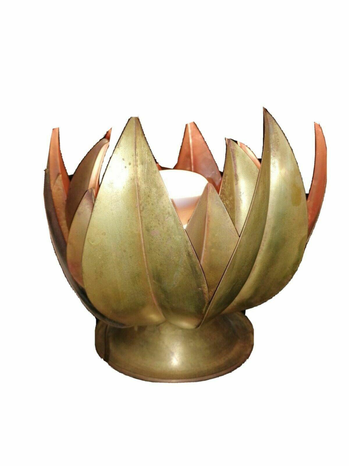 1960s  Italian Brutalist Gilt Metal Flower Form Table Lamp Tommaso Barbi Italy For Sale 2