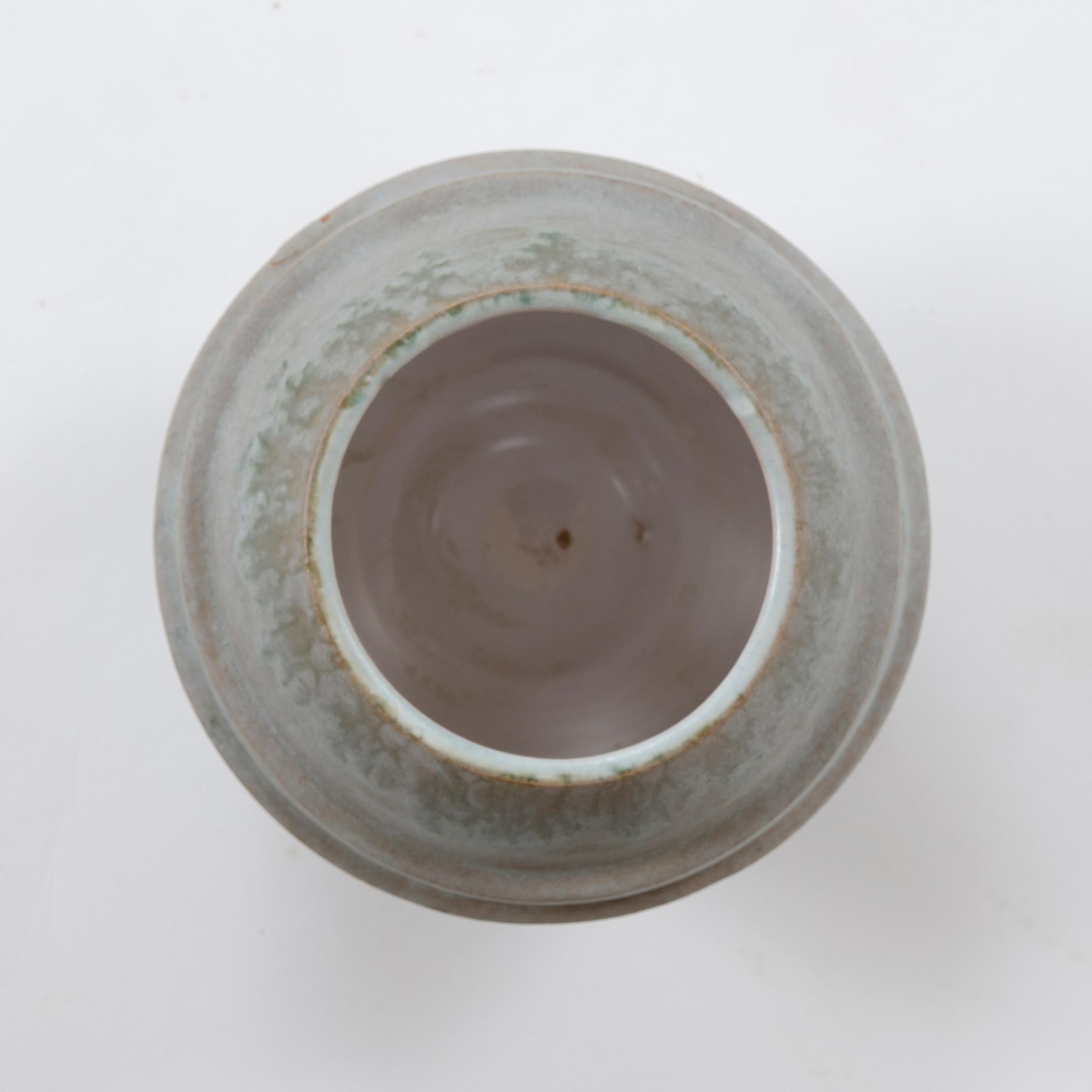 1960s Italian Ceramic Footed Vase by Raymor In Good Condition In Sagaponack, NY