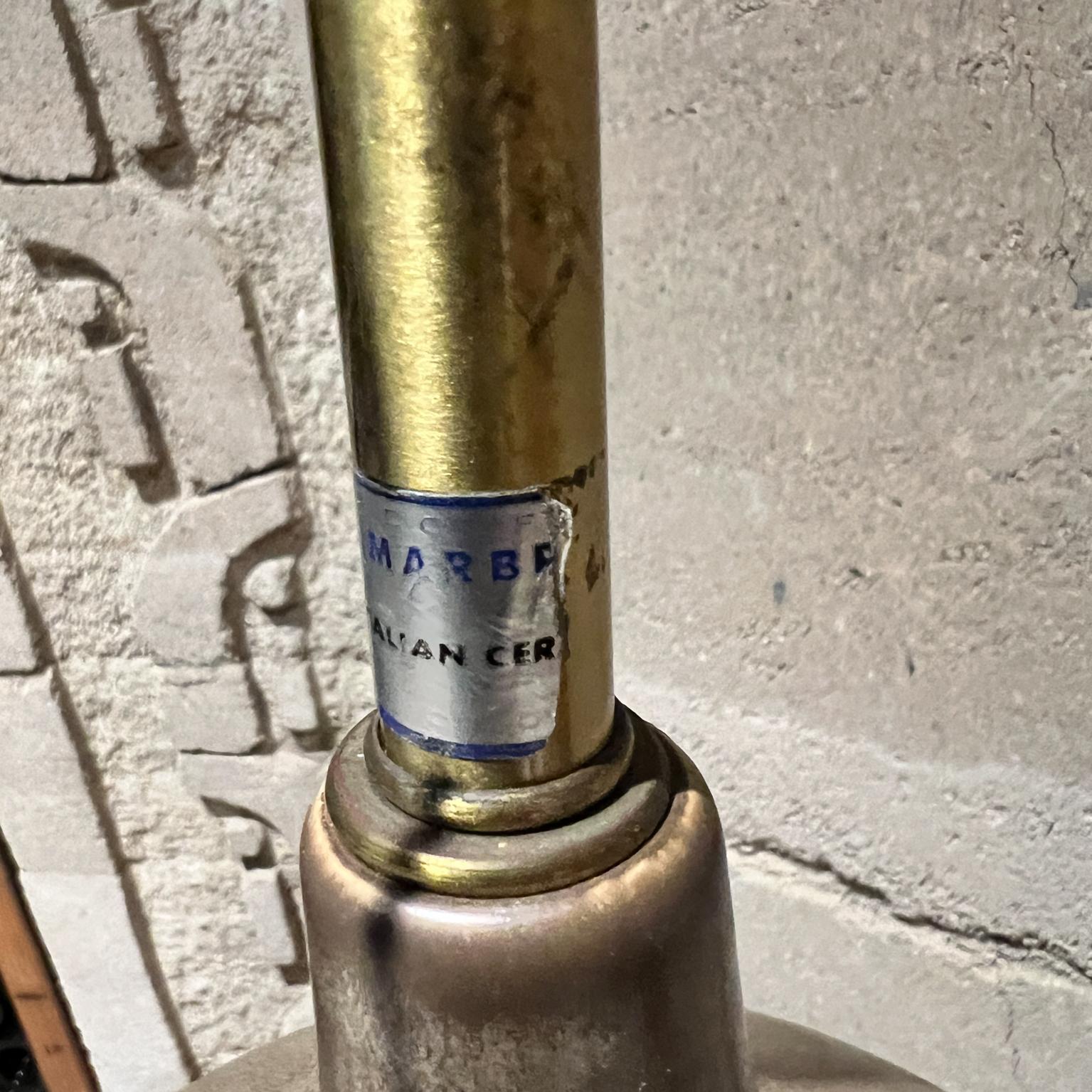 Lámpara de sobremesa de cerámica italiana de los años 60 por The Marbro Lamp Company Cerámico en venta