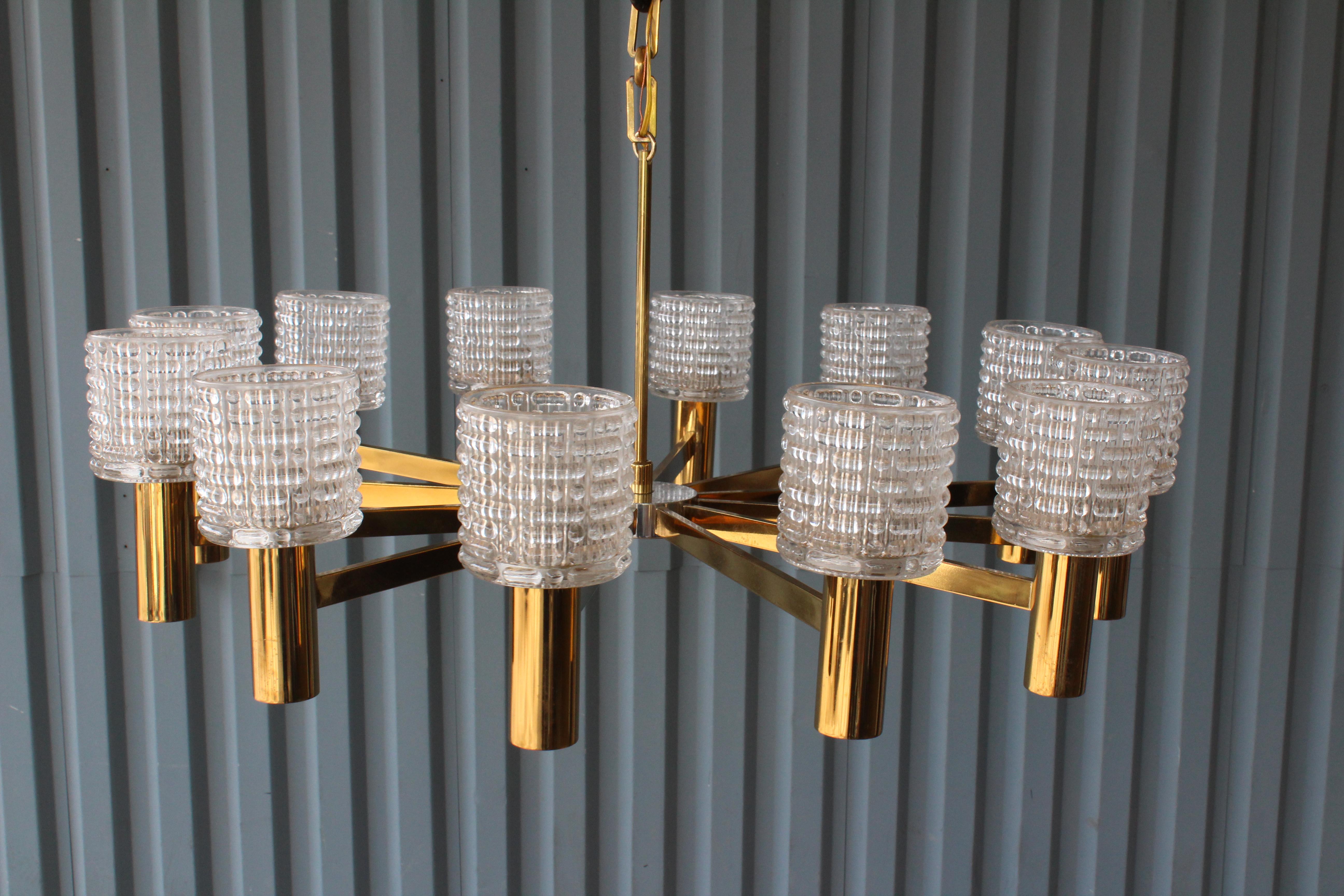 Mid-20th Century 1960s Italian Chandelier with Cut Crystal Shades by Arredoluce Monza