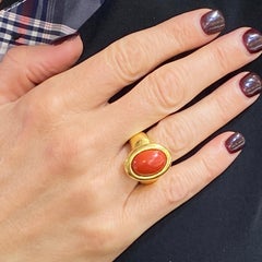 1960s Italian Coral 18 Karat Yellow Gold Vintage Ring Cabochon
