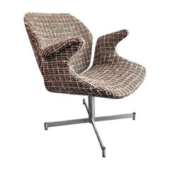 1960s Italian Curved Armchair in Brown and White Bouclé on Chrome Base