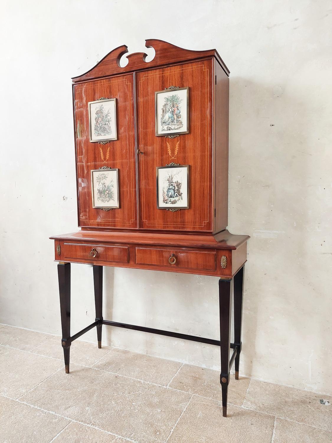 1960s Italian Designer Drinks Cabinet, Inlaid and Decorated with Etchings In Good Condition For Sale In Baambrugge, NL