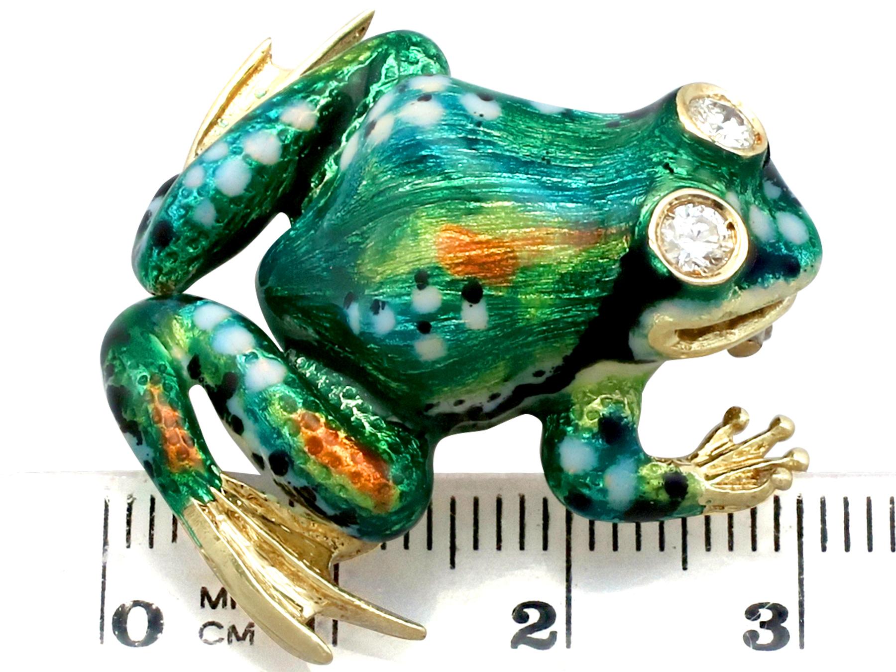 1960s Italian Diamond and Yellow Gold Frog Brooch 6