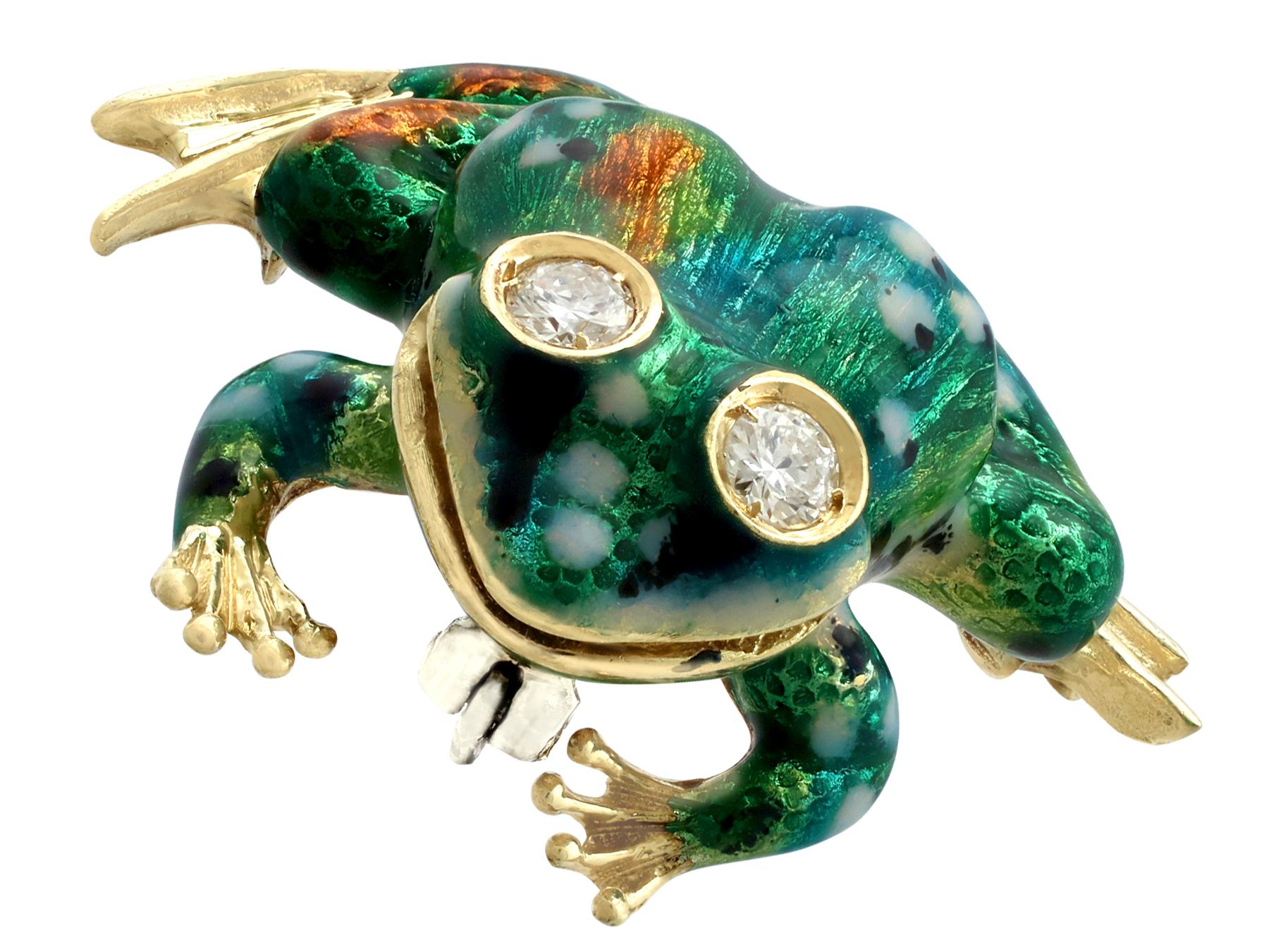 Women's or Men's 1960s Italian Diamond and Yellow Gold Frog Brooch