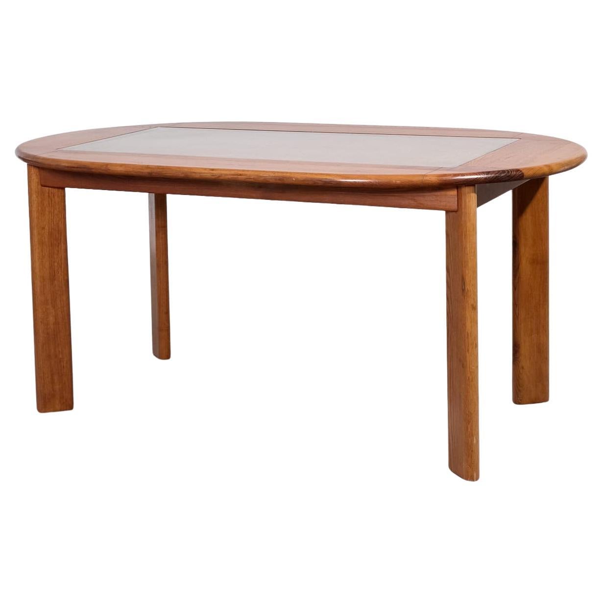 Italienischer Esstisch aus den 1960er Jahren mit gewebter Rohrblende