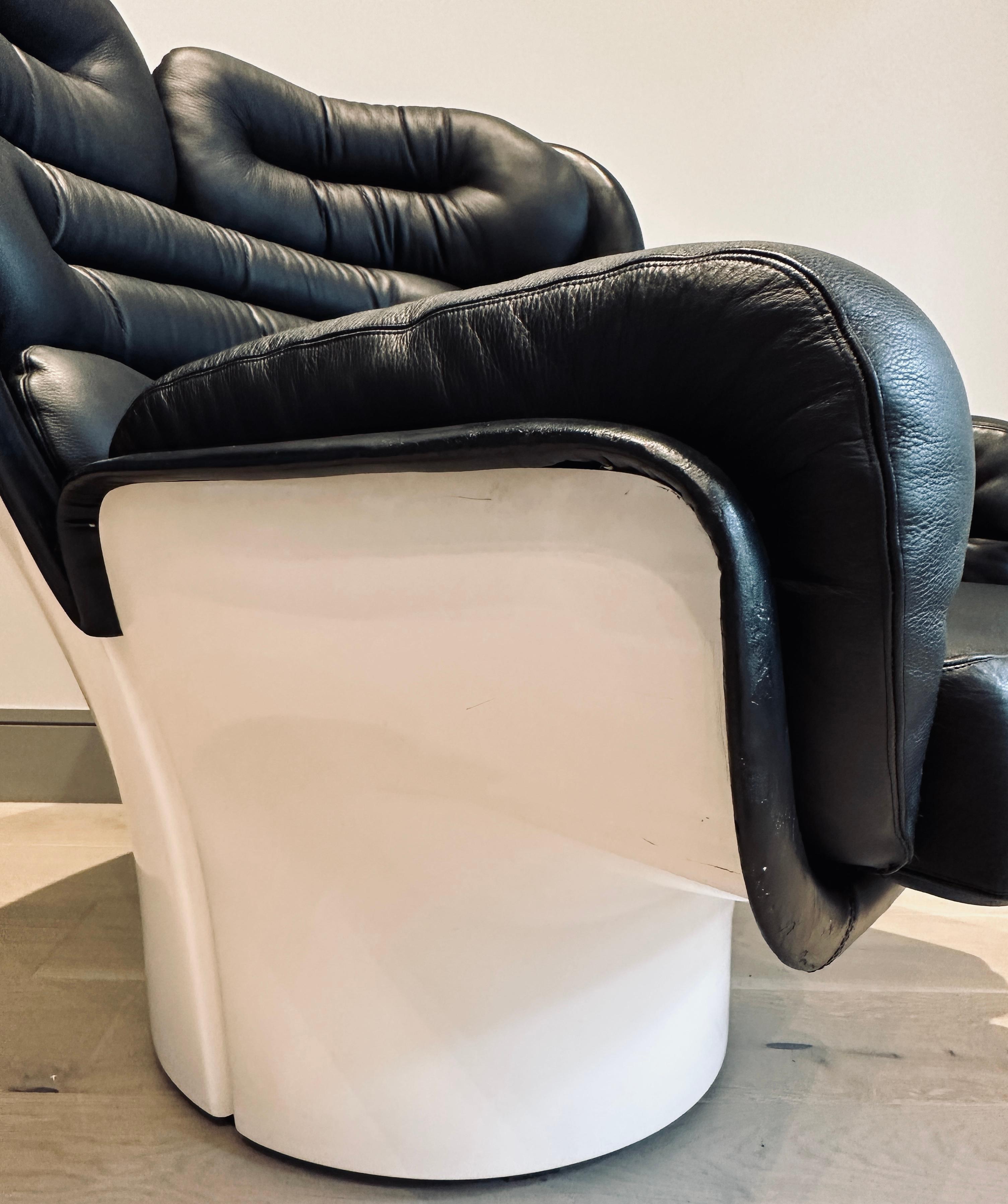 1960s Italian 'Elda' Joe Columbo Swivel White Fibreglass & Leather Lounge Chair 6
