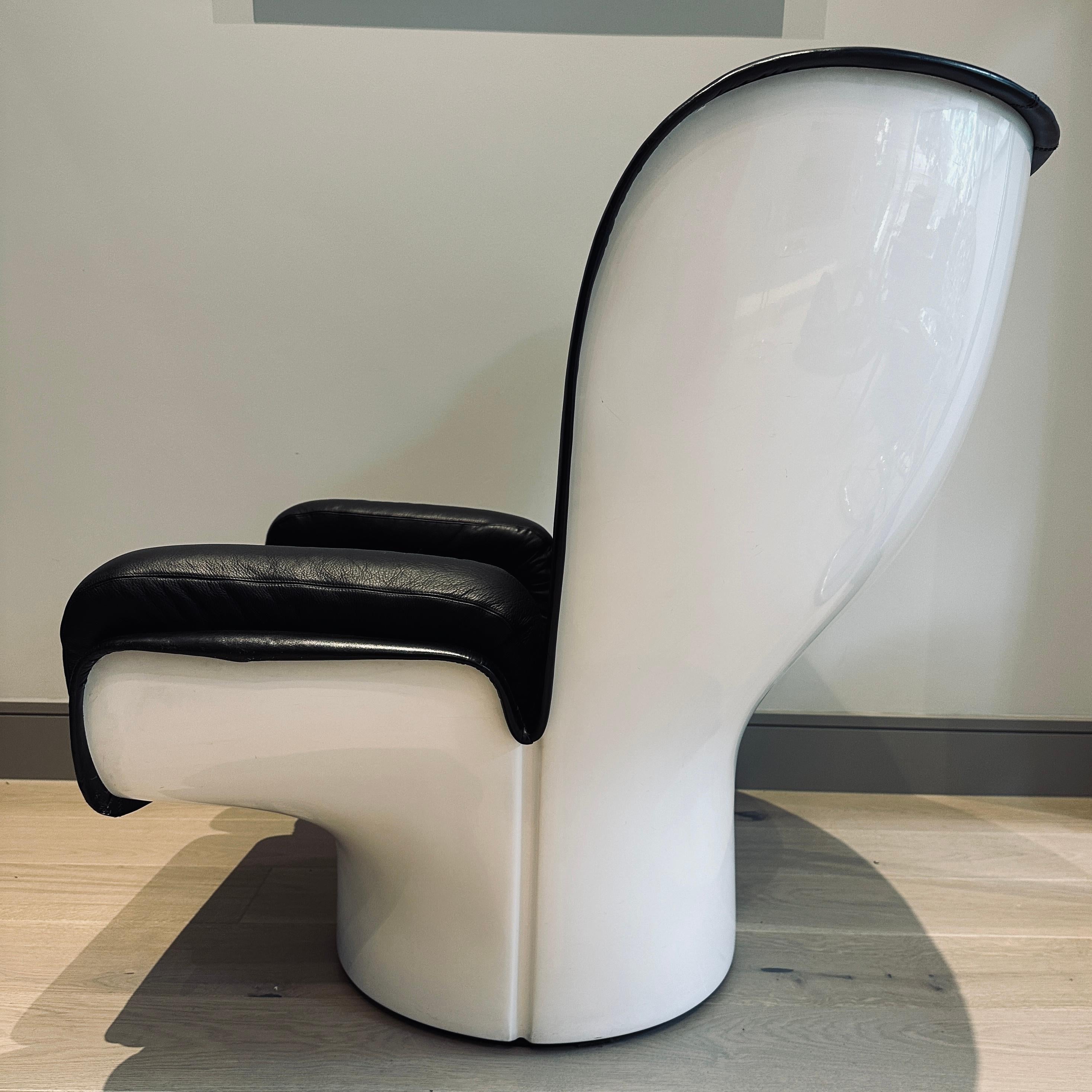 20th Century 1960s Italian 'Elda' Joe Columbo Swivel White Fibreglass & Leather Lounge Chair
