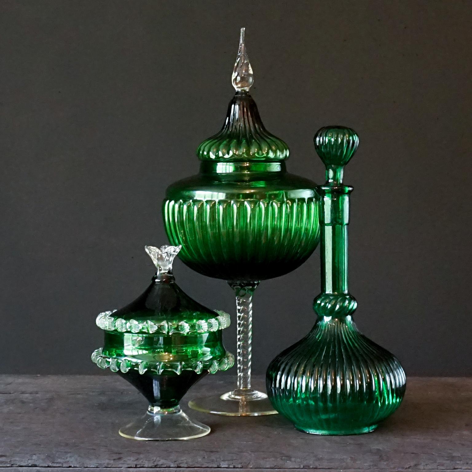 1960s Italian Empoli MCM Green Glass Decanters Genie Bottles and Apothecary Jars In Good Condition For Sale In Haarlem, NL
