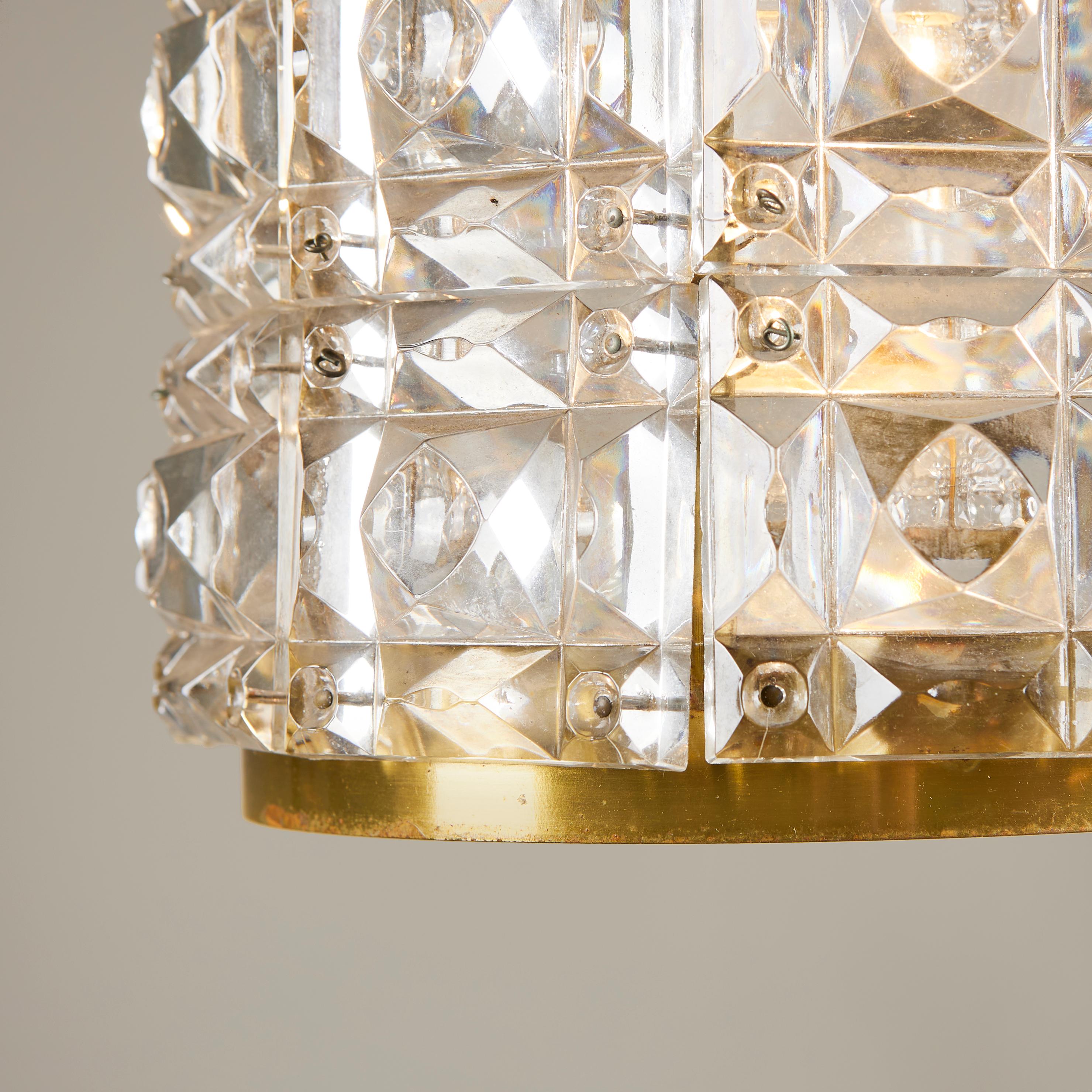1960s Italian faceted glass and brass jewel pendant For Sale 2