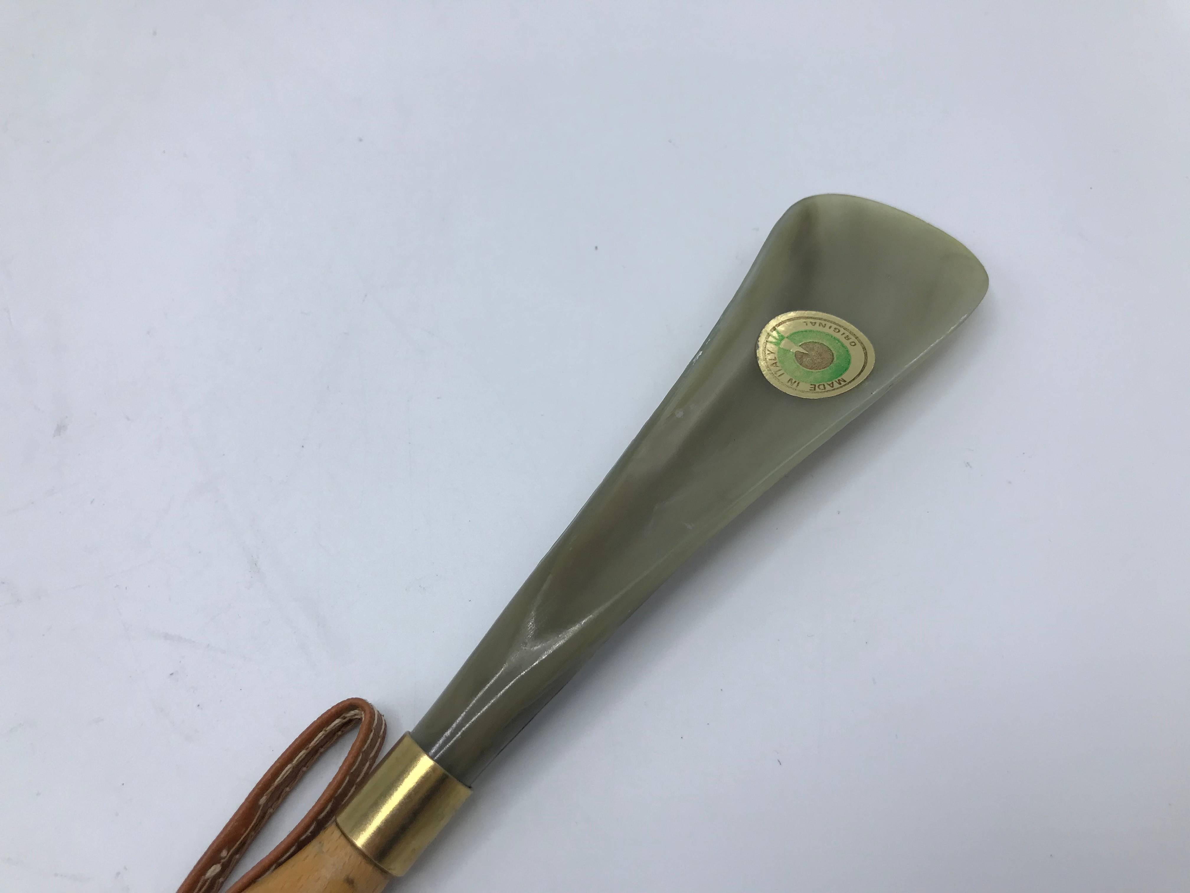 1960s Italian Faux Bamboo Shoehorn and Backscratcher In Excellent Condition In Richmond, VA