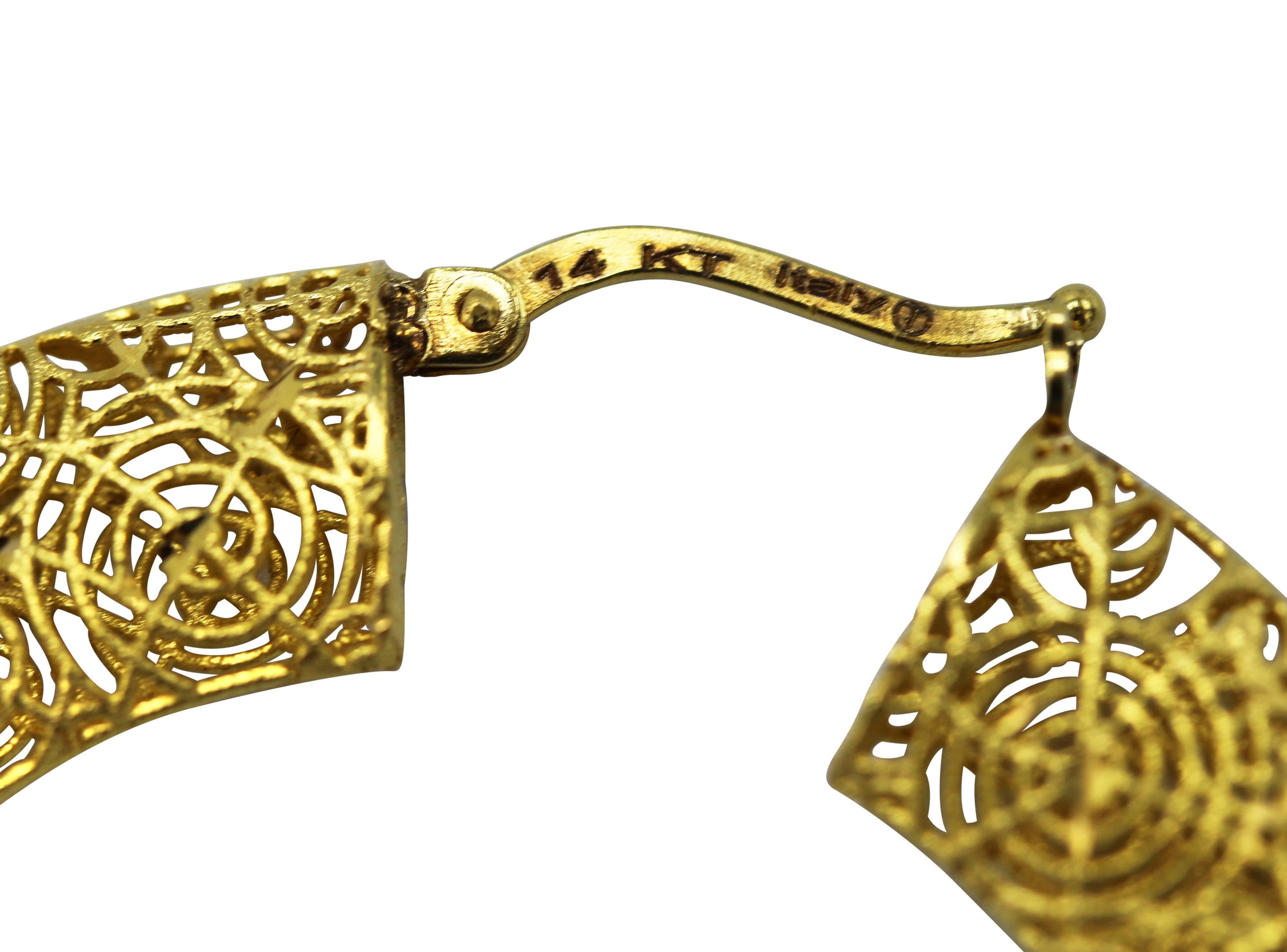 1960s Italian Filigree Gold Hoop Earrings In Excellent Condition In Miami, FL