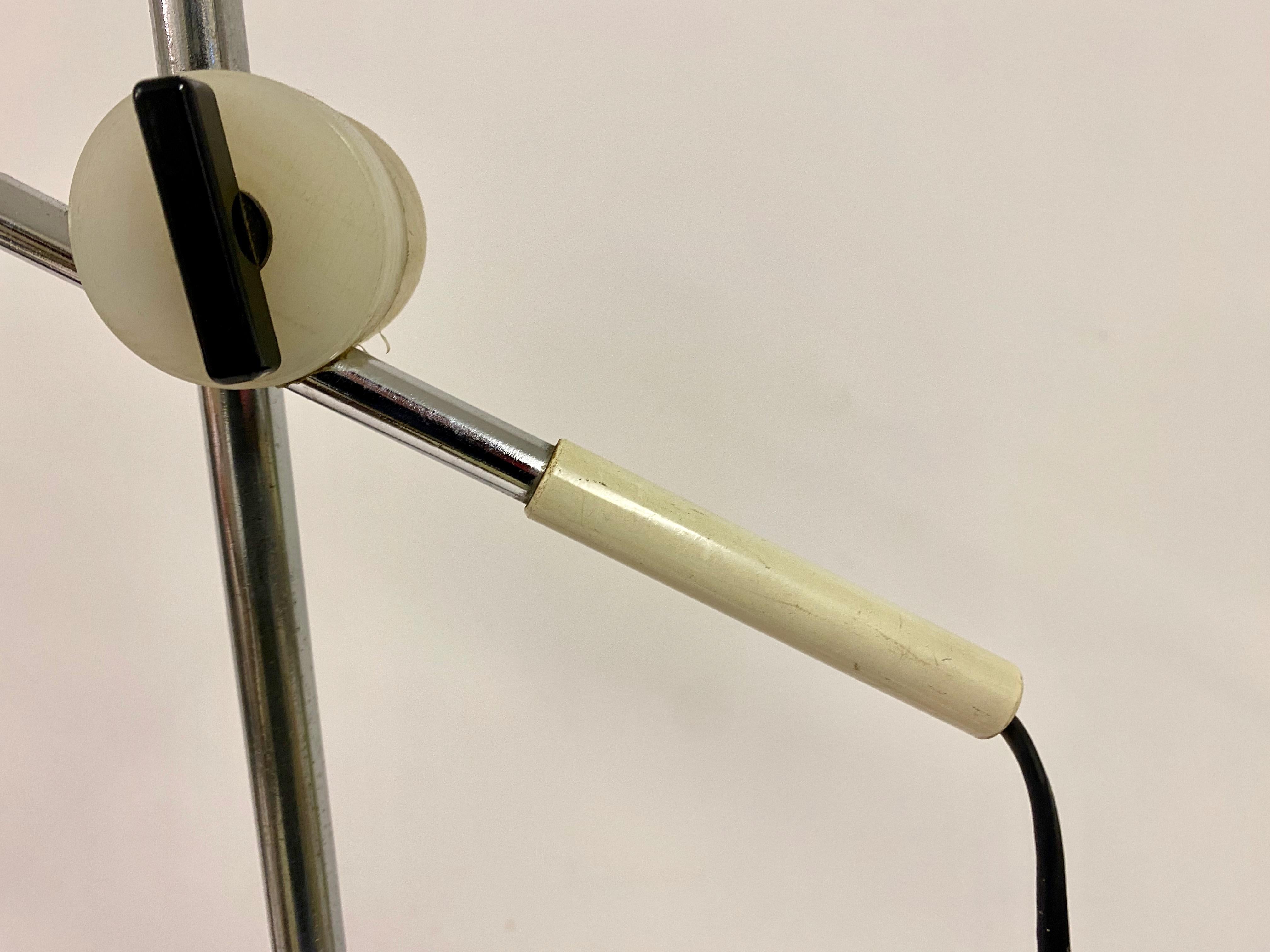 1960s Italian Floor Lamp with Marble Base For Sale 8