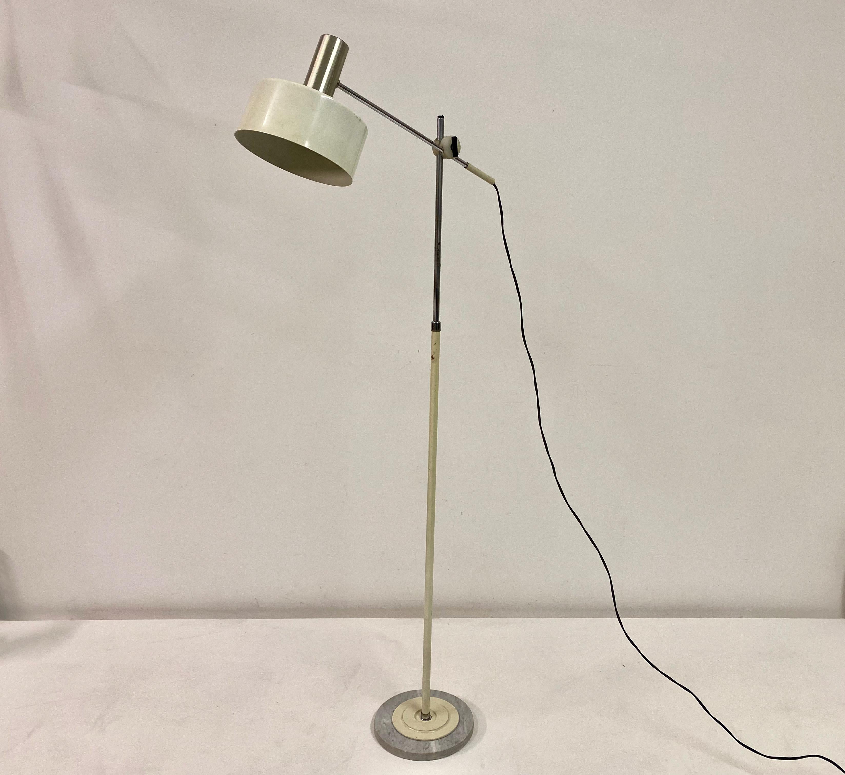 1960s Italian Floor Lamp with Marble Base For Sale 3