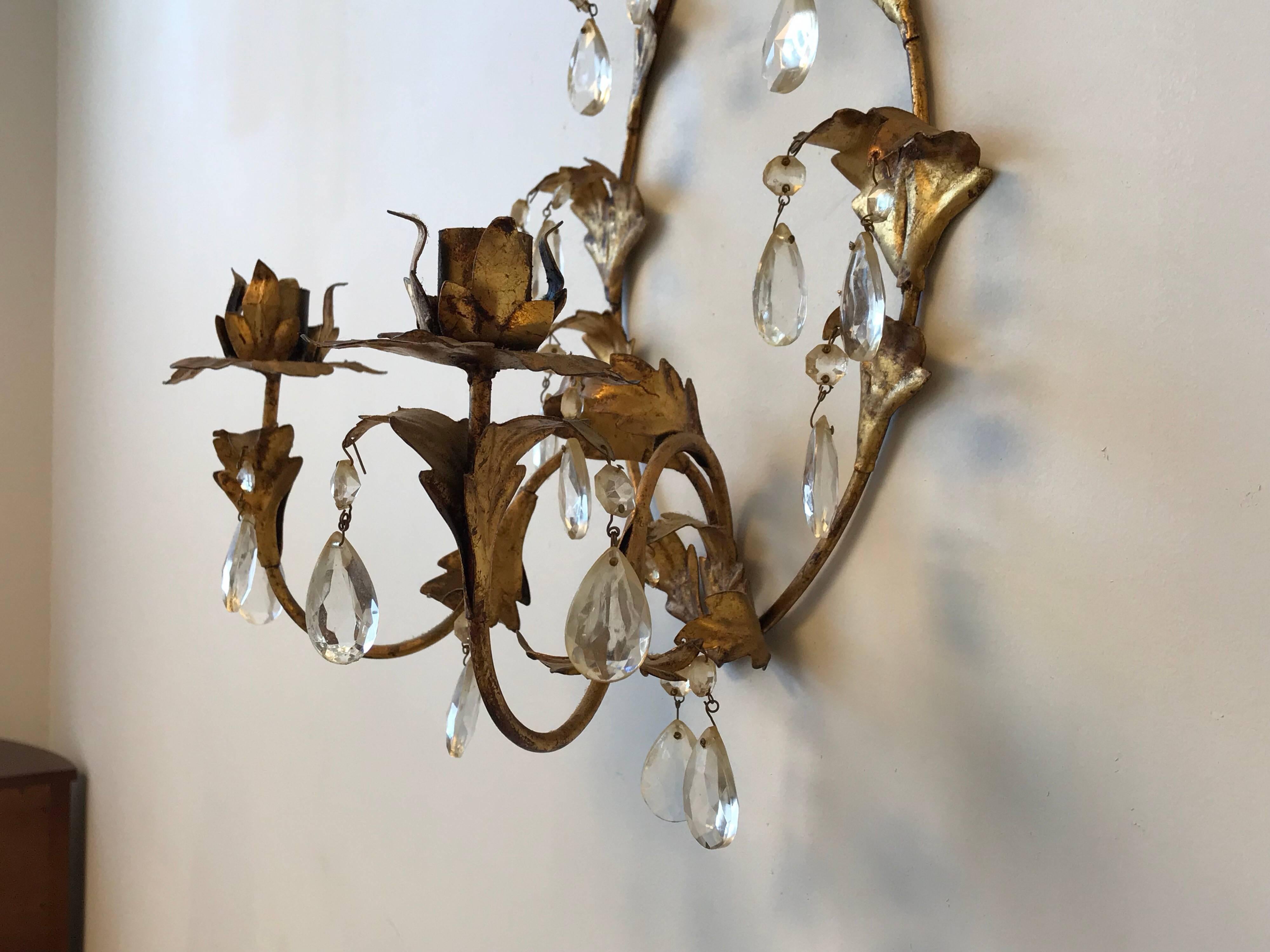 1960s Italian Florentine Gilded and Crystal Candlestick Wall Sconce In Good Condition In Richmond, VA