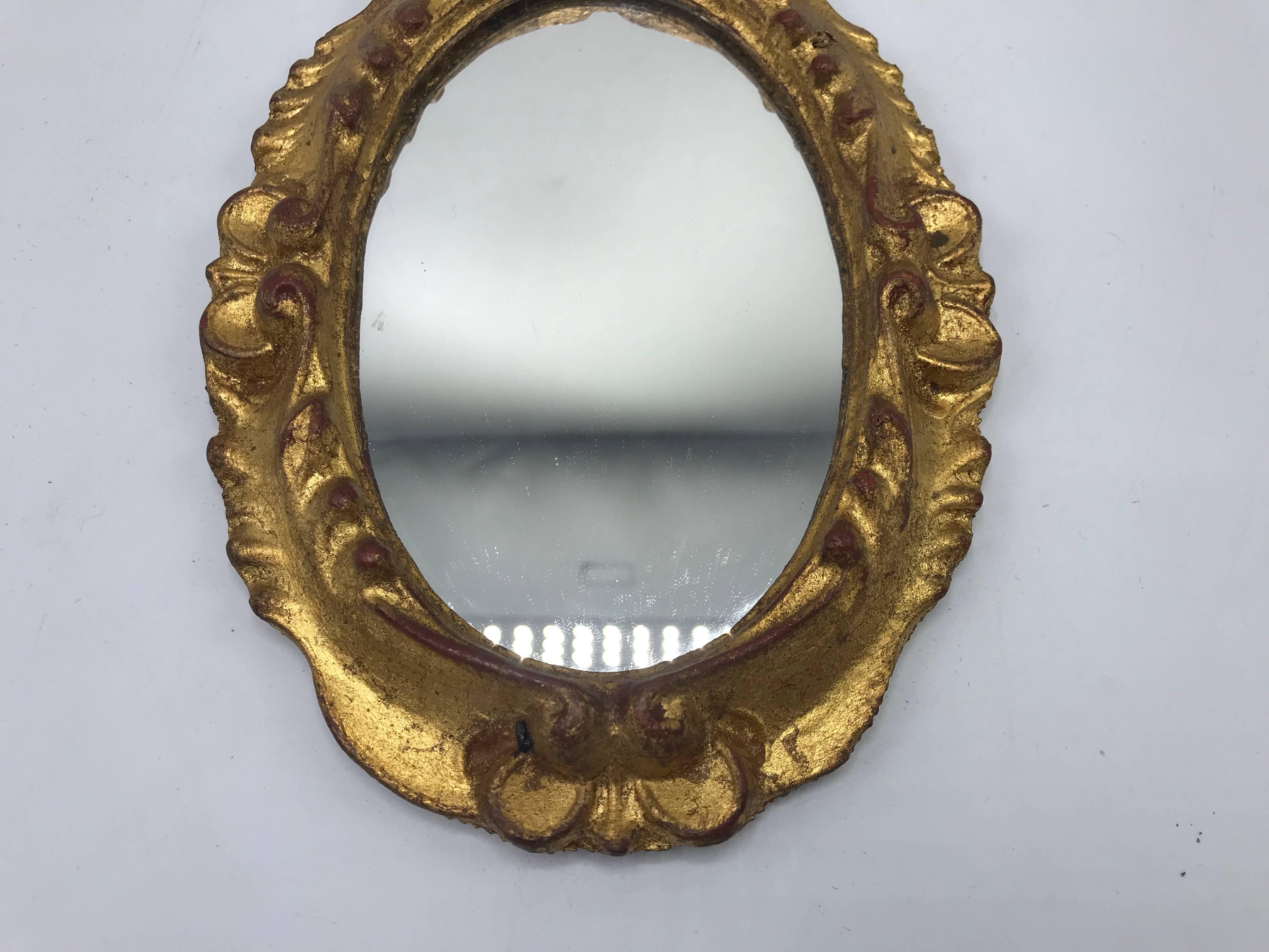 1960s Italian Florentine Oval Gilded Mirror In Good Condition In Richmond, VA