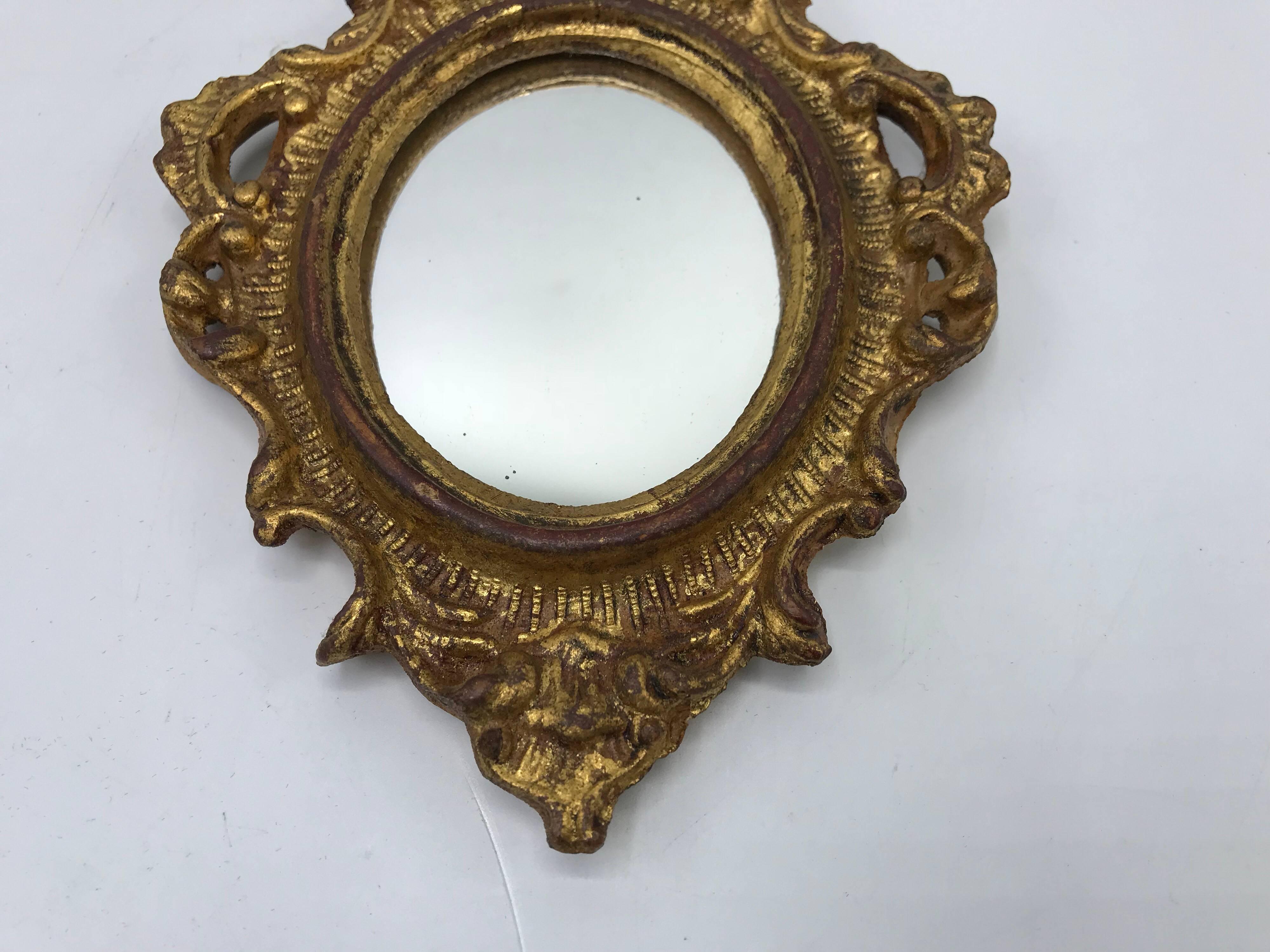 1960s Italian Florentine Oval Gilded Mirror In Good Condition In Richmond, VA