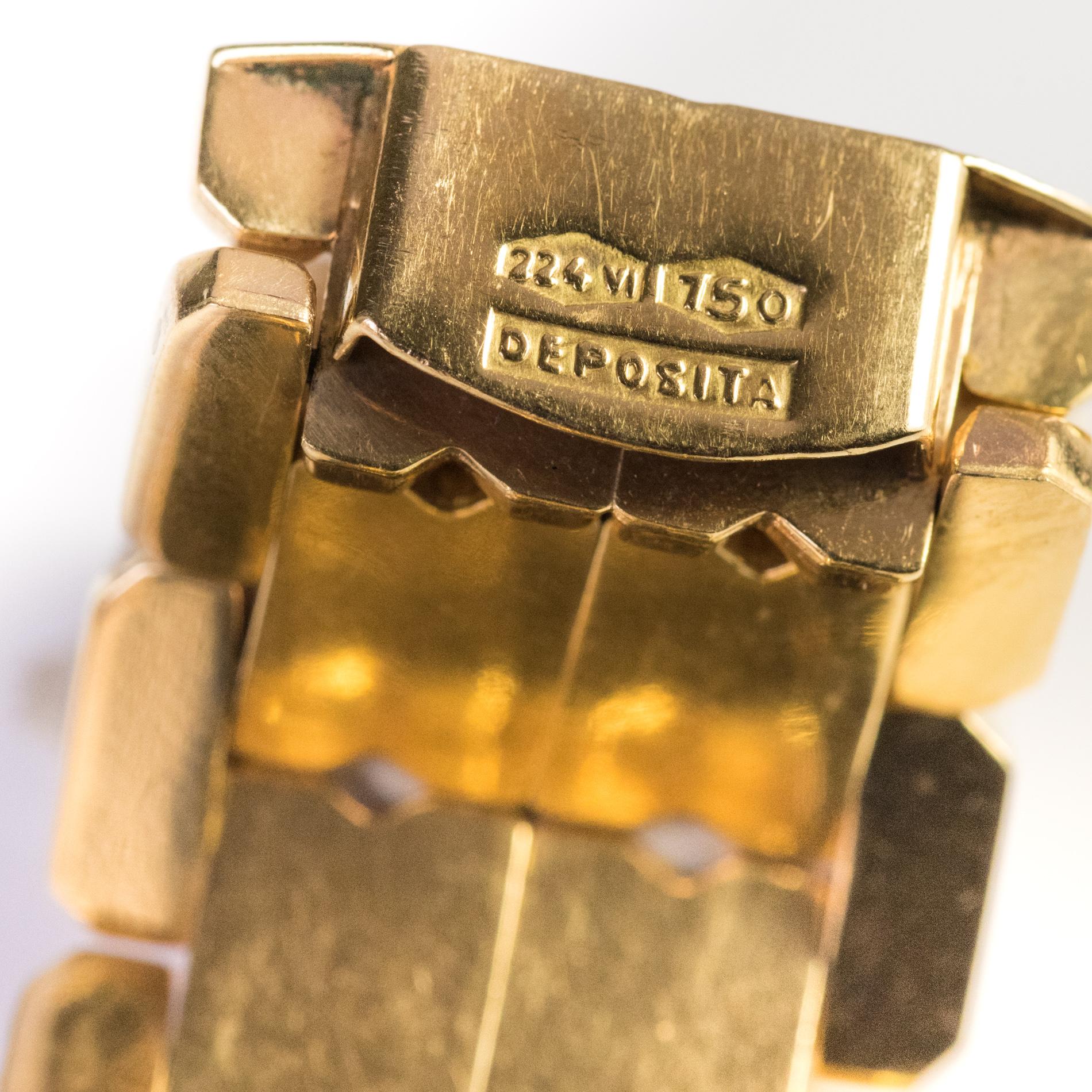 1960s Italian Flowers Motifs Engraved 18 Karat Yellow Gold Bracelet 8