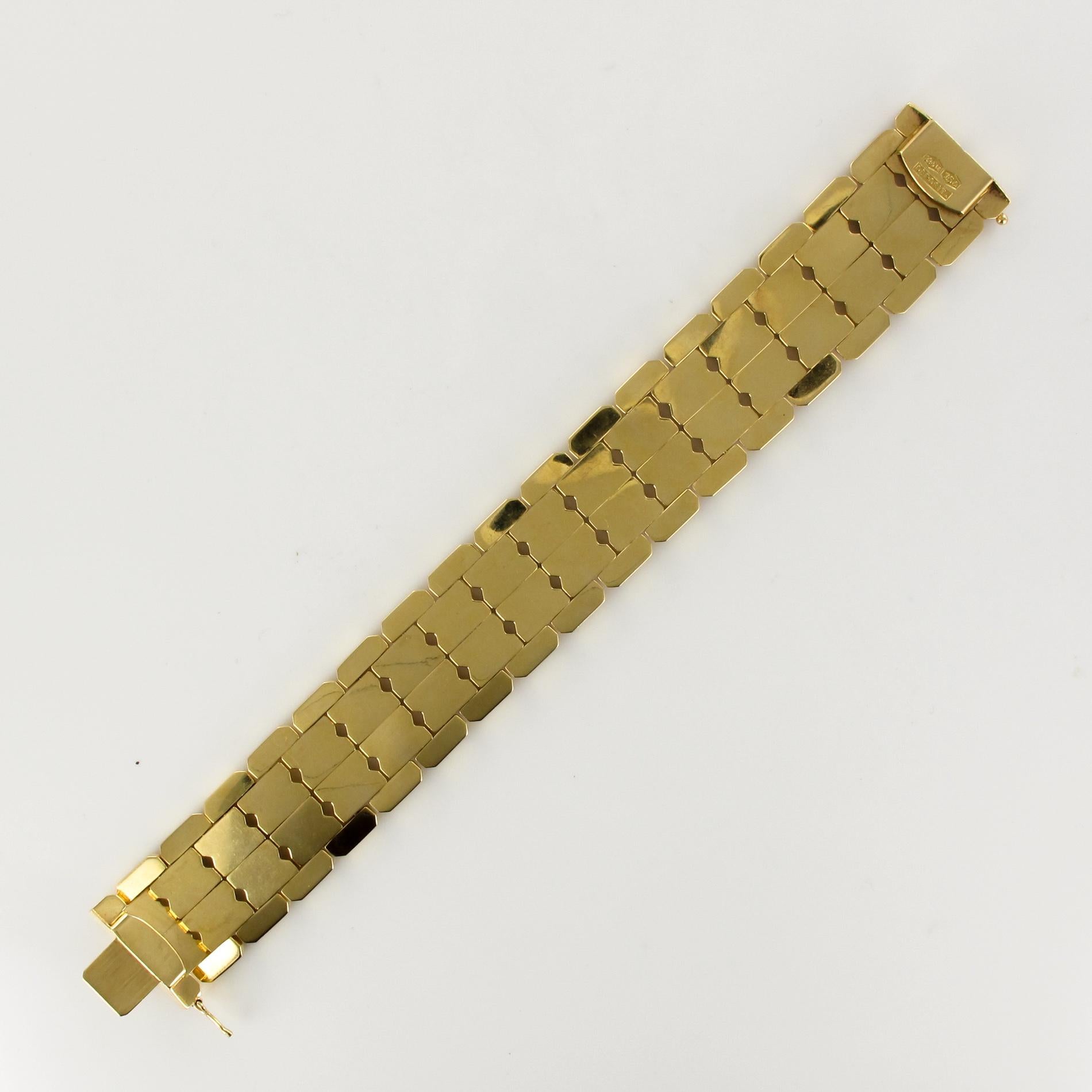 1960s Italian Flowers Motifs Engraved 18 Karat Yellow Gold Bracelet 4