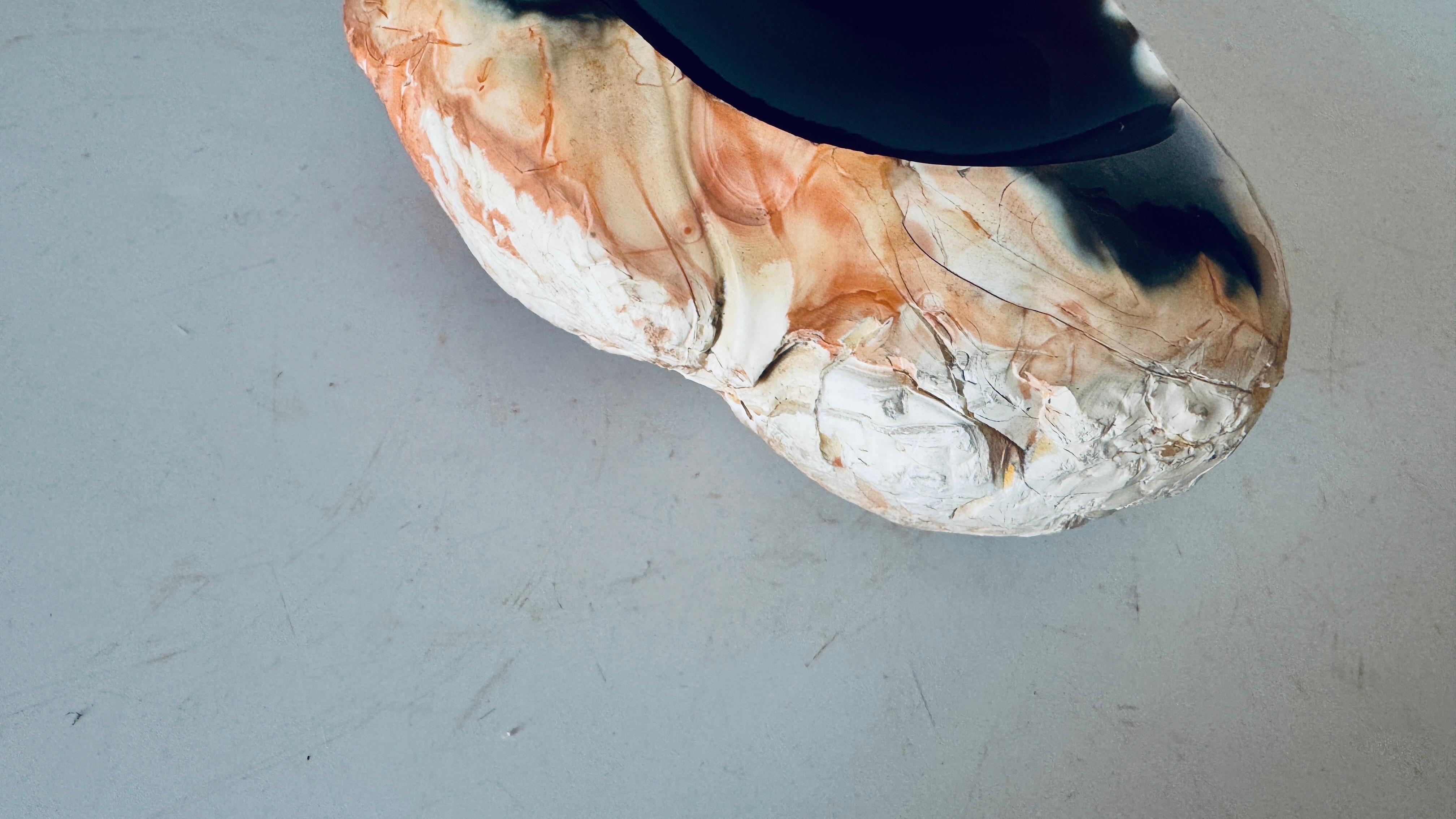 1960er Jahre Italienischer Onyx-Aschenbecher in Freiform, polierter Stein mit dunkelbraunem Weißrosa im Angebot 1