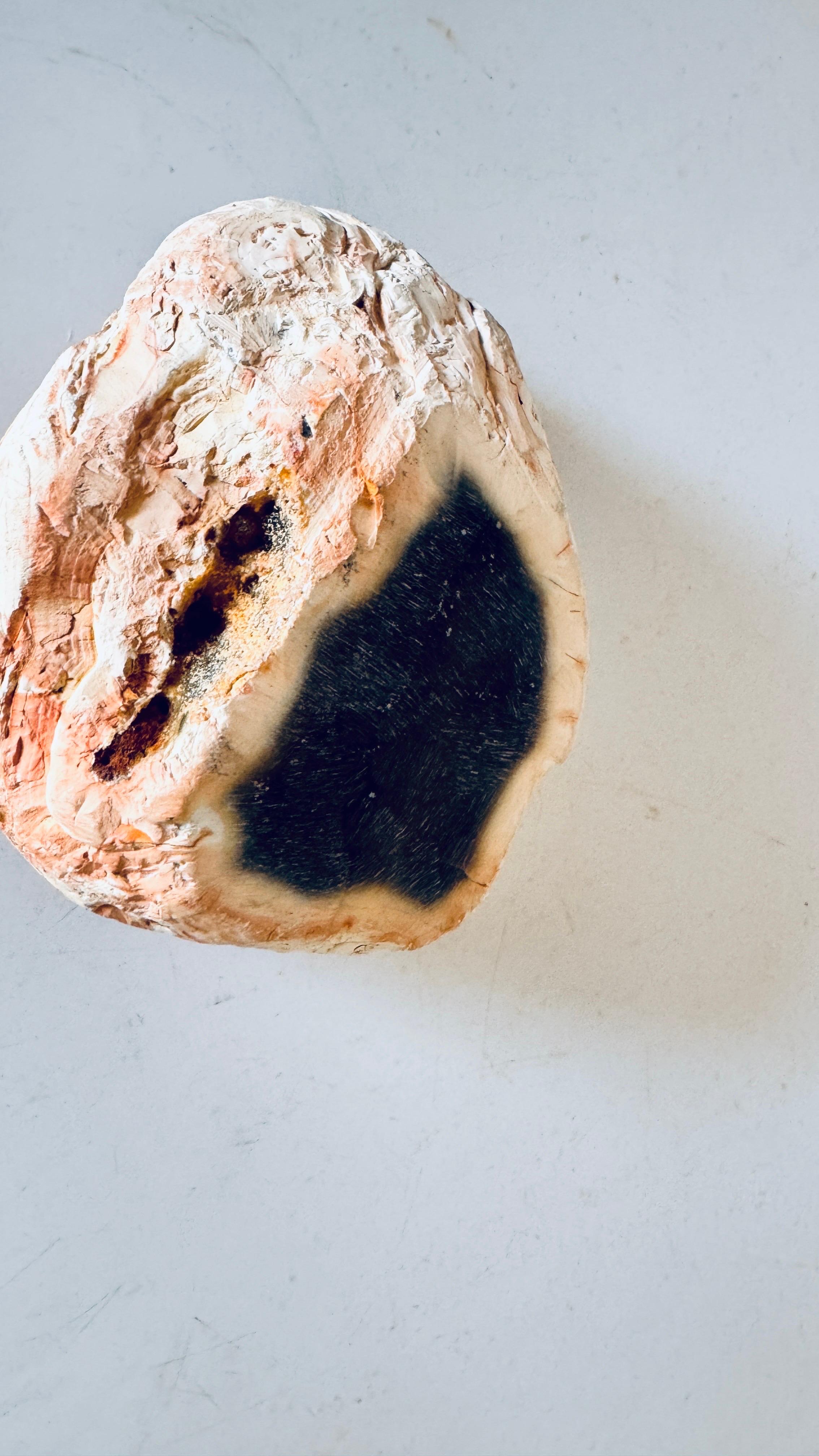 1960er Jahre Italienischer Onyx-Aschenbecher in Freiform, polierter Stein mit dunkelbraunem Weißrosa im Angebot 5