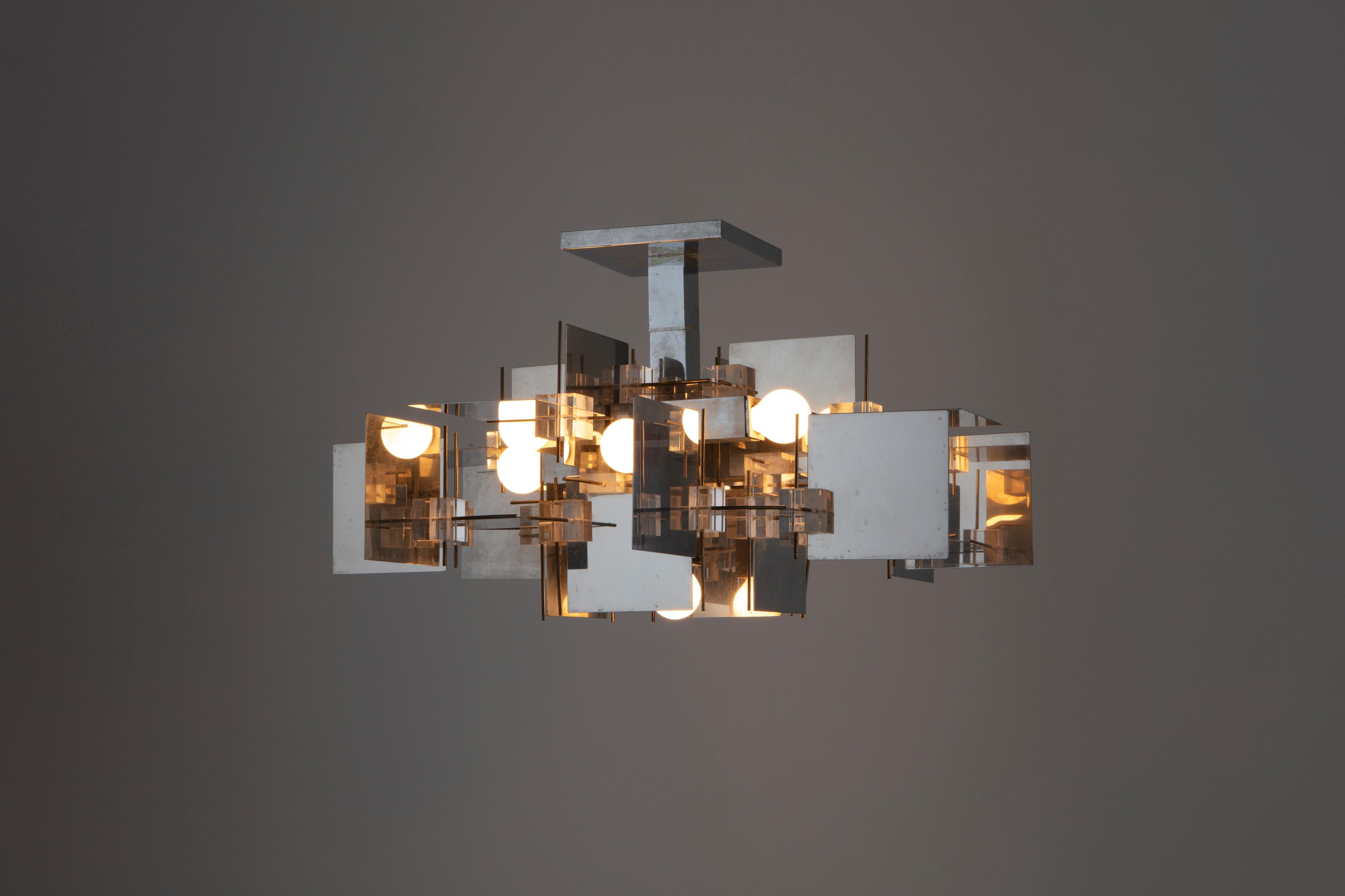 Mid-Century Modern 1960s Italian Geometric Chandelier from Sciolari For Sale