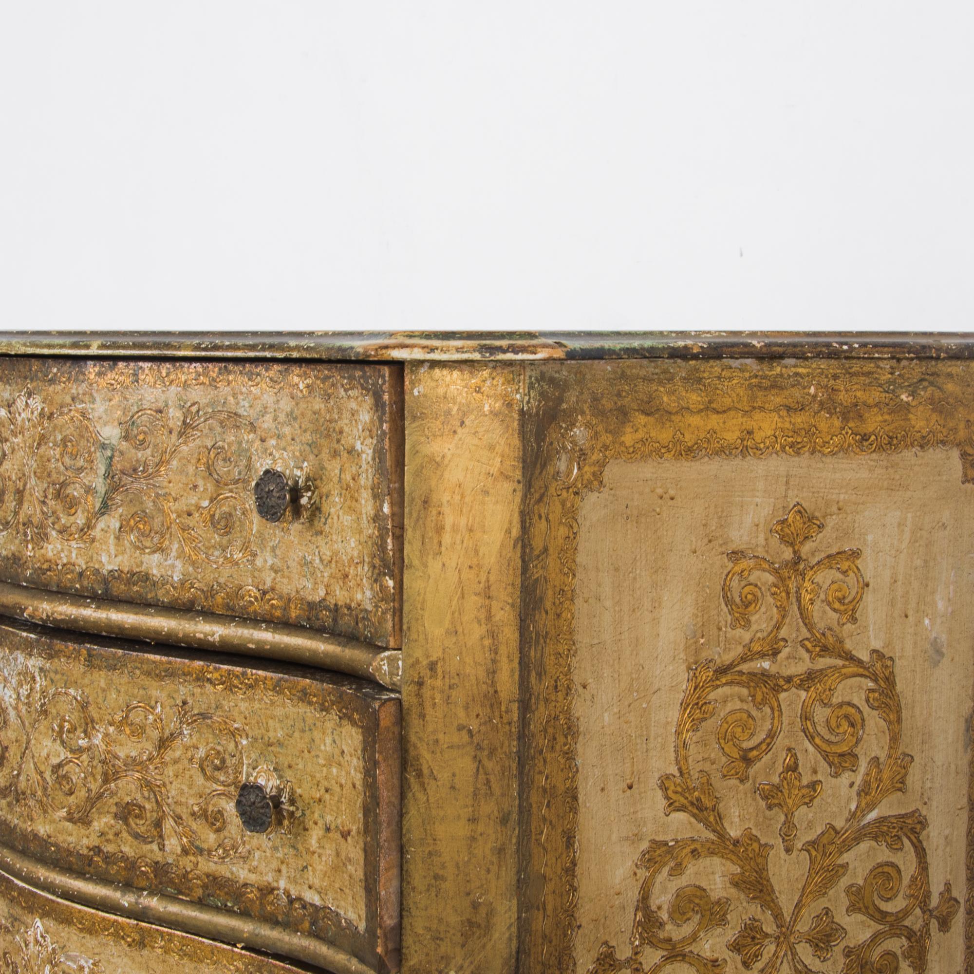 1960s Italian Gilded Chest of Drawers 4