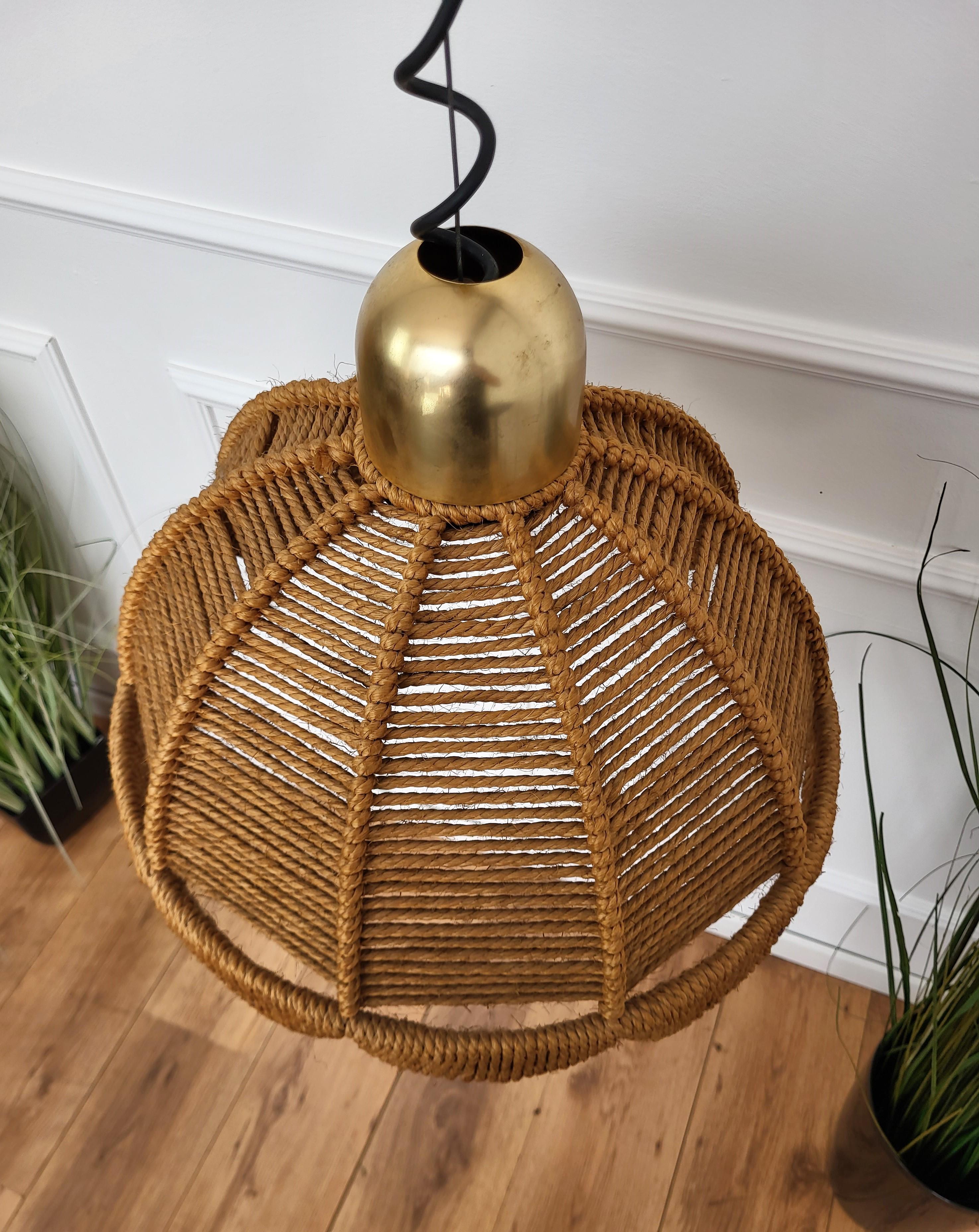 1960s Italian Gilt Brass Cord Woven Rope Pendant Suspension Hanging Light In Good Condition For Sale In Carimate, Como