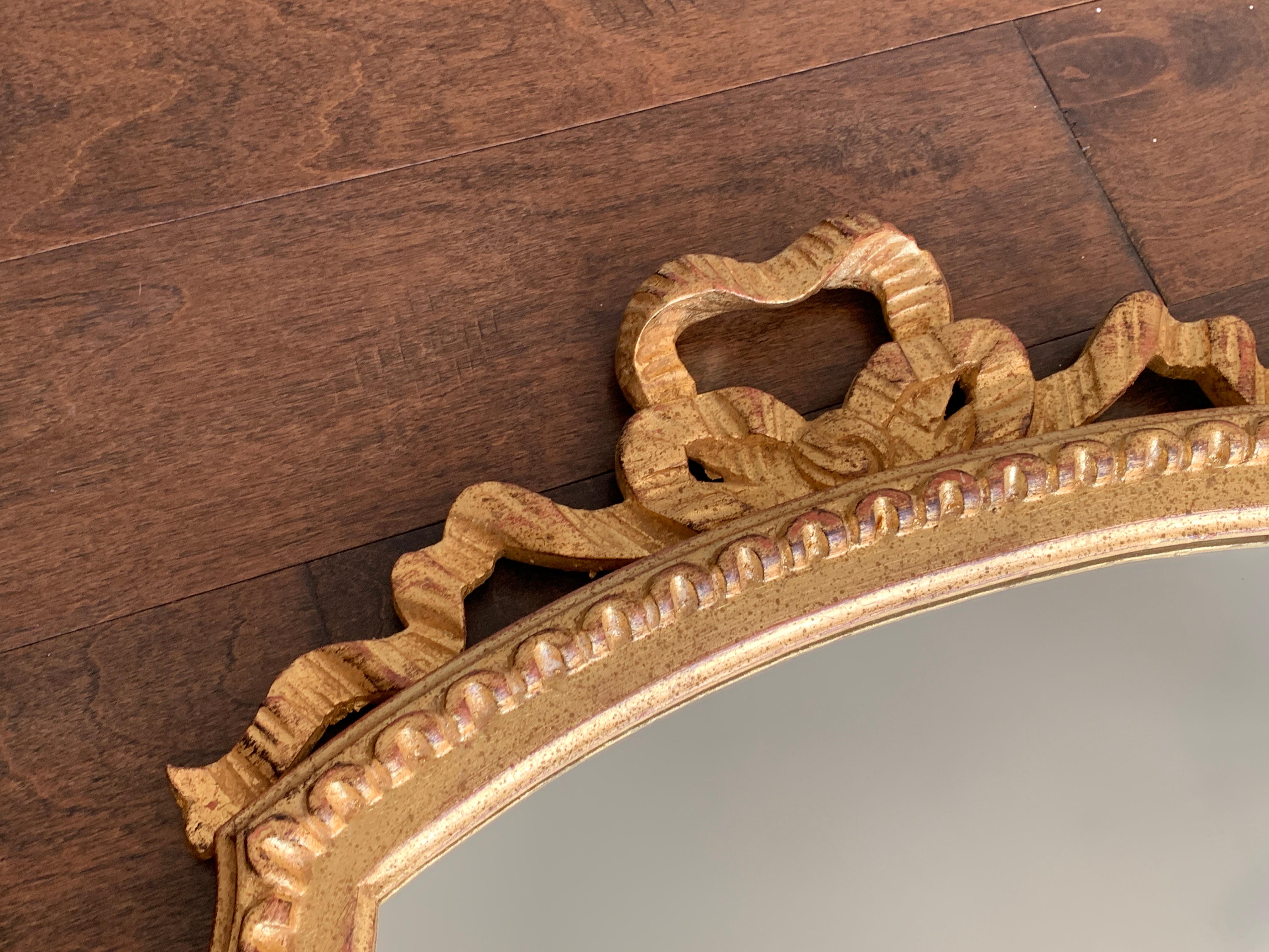 Italian Gilt Scalloped Mirror with Ribbon Motif, 1950s For Sale 3