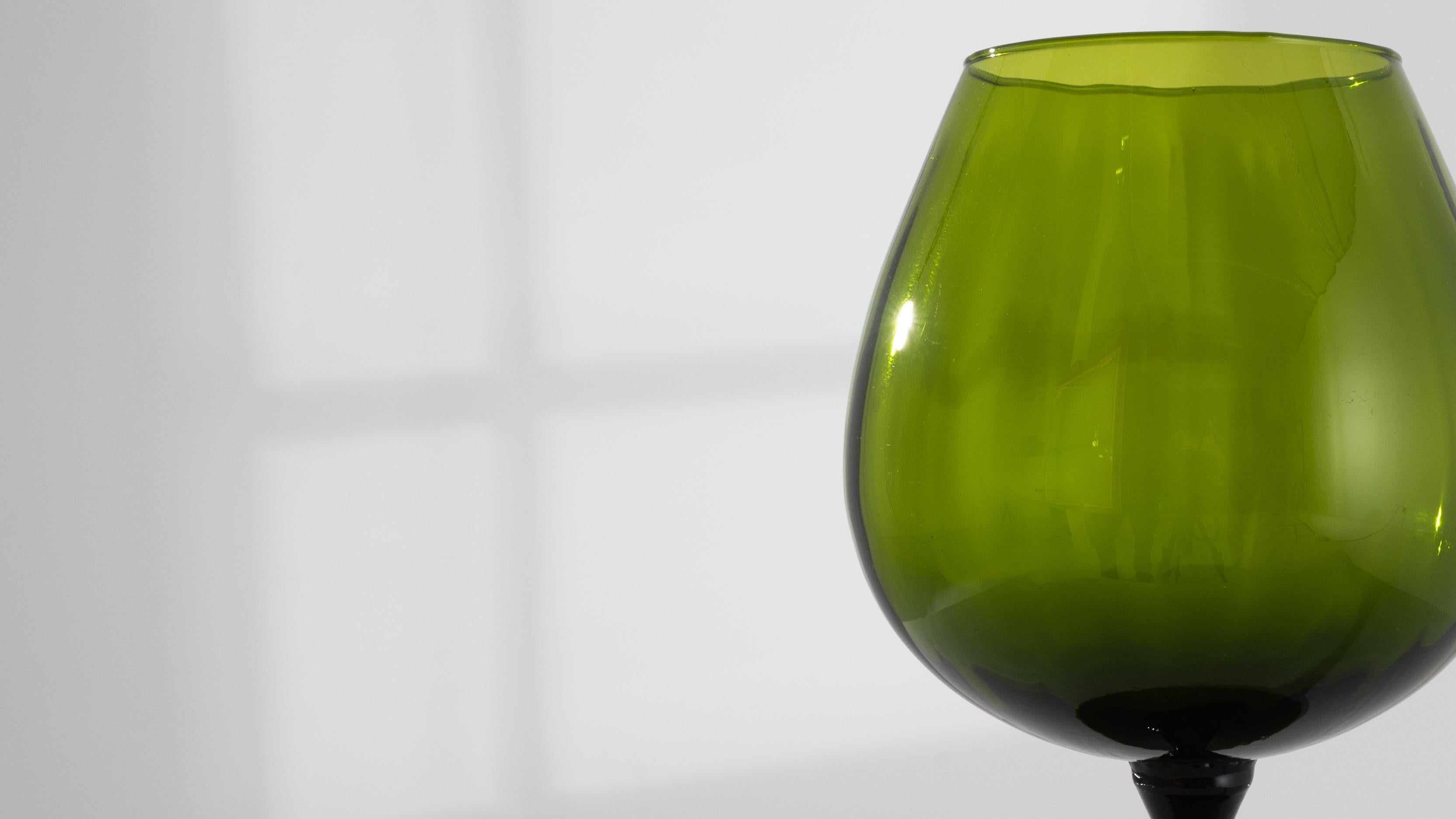 1960s Italian Glass Green Goblet For Sale 3
