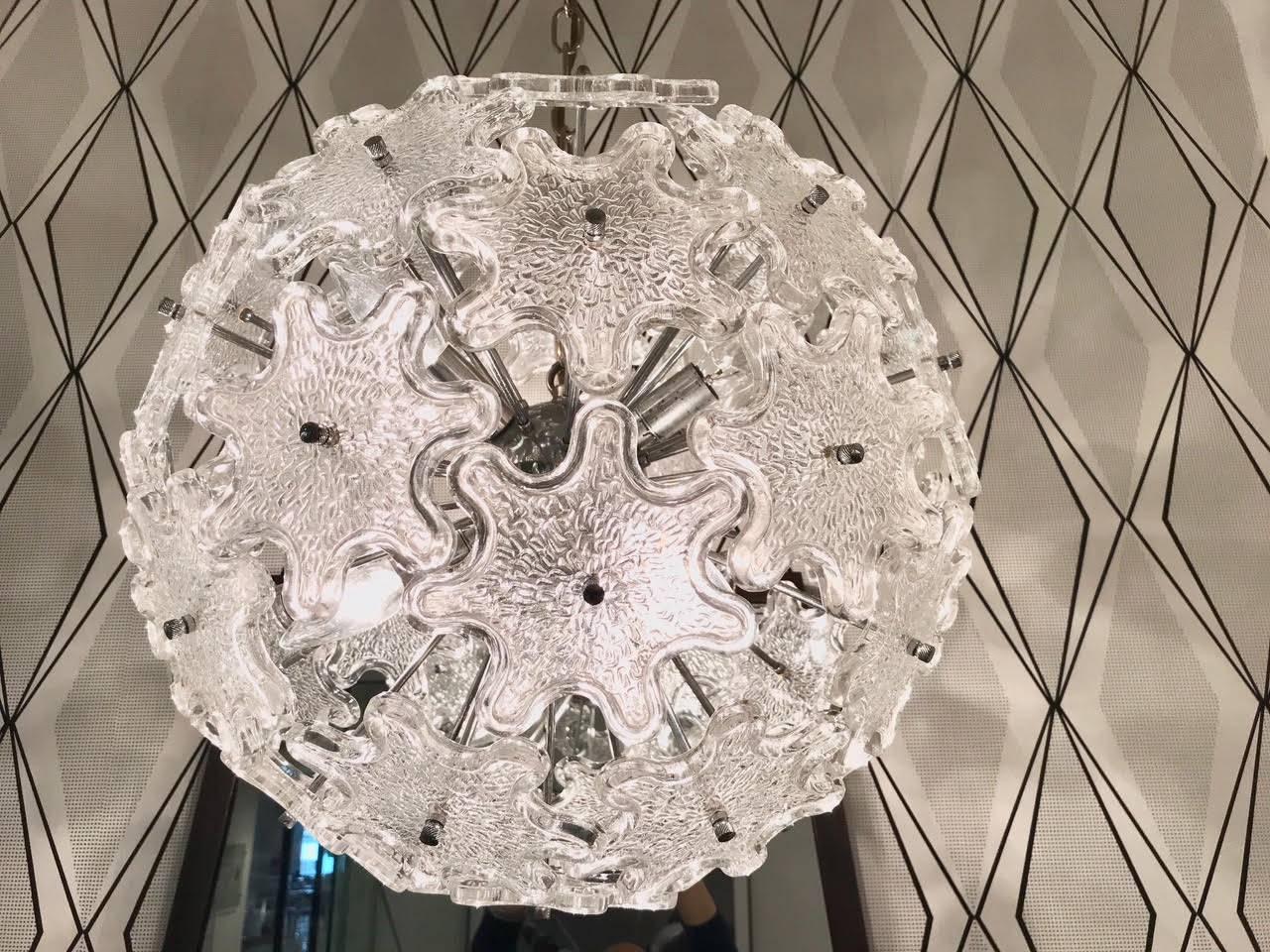 1960s Italian Glass Sputnik Chandelier In Excellent Condition For Sale In New York, NY