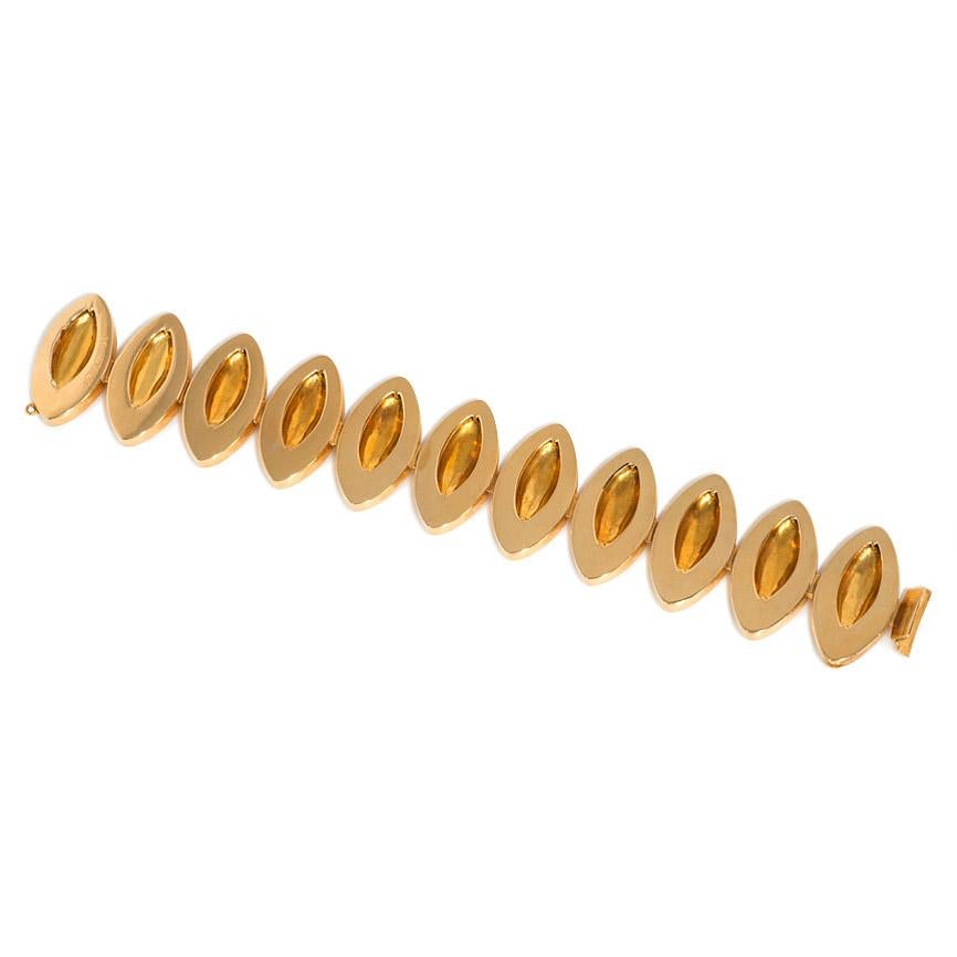 Modernist Mid-Century Italian Gold Bracelet of Navette-Shaped Links with Florentine Finish