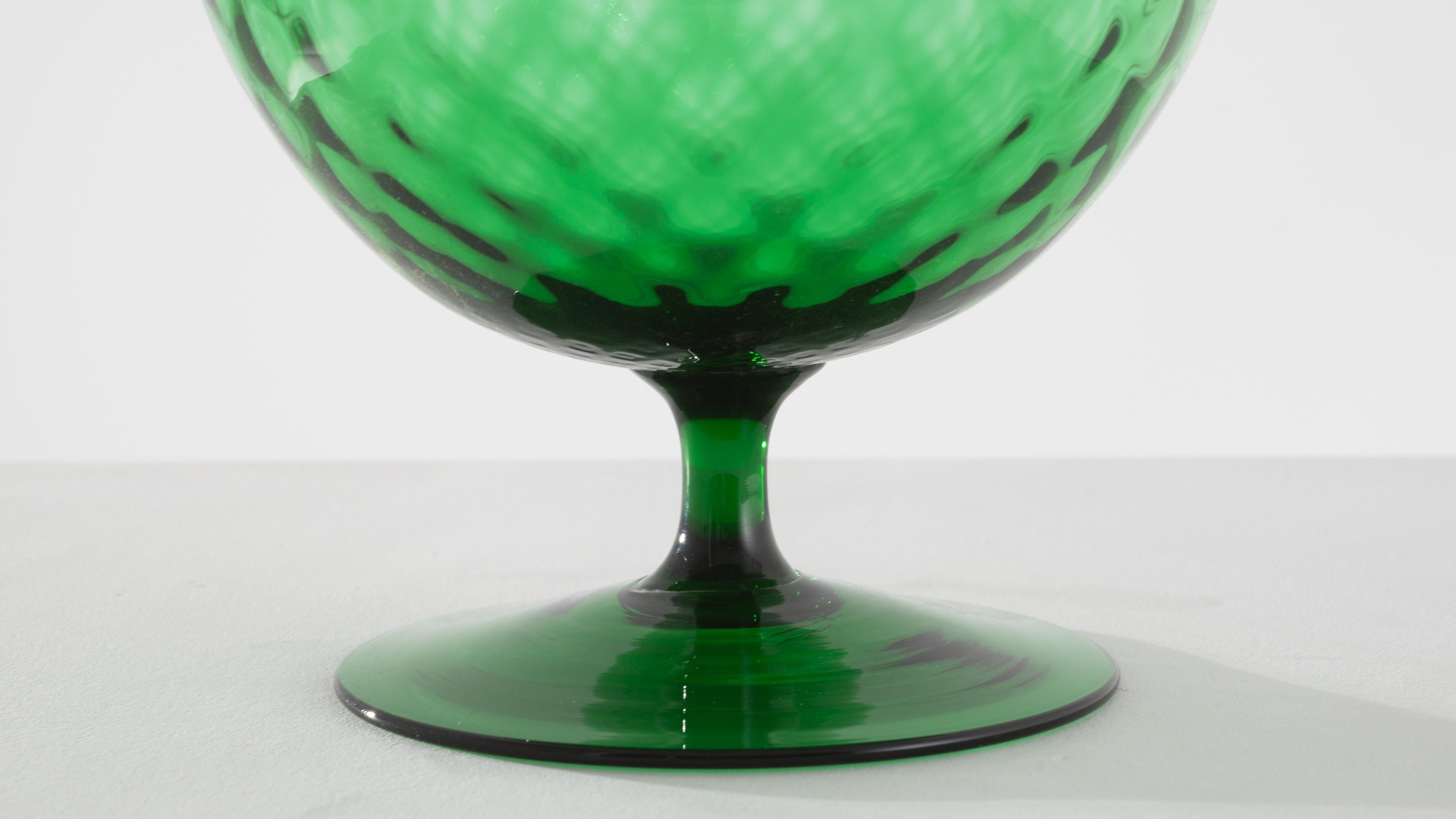 Goblet italien en verre vert des années 1960 en vente 4