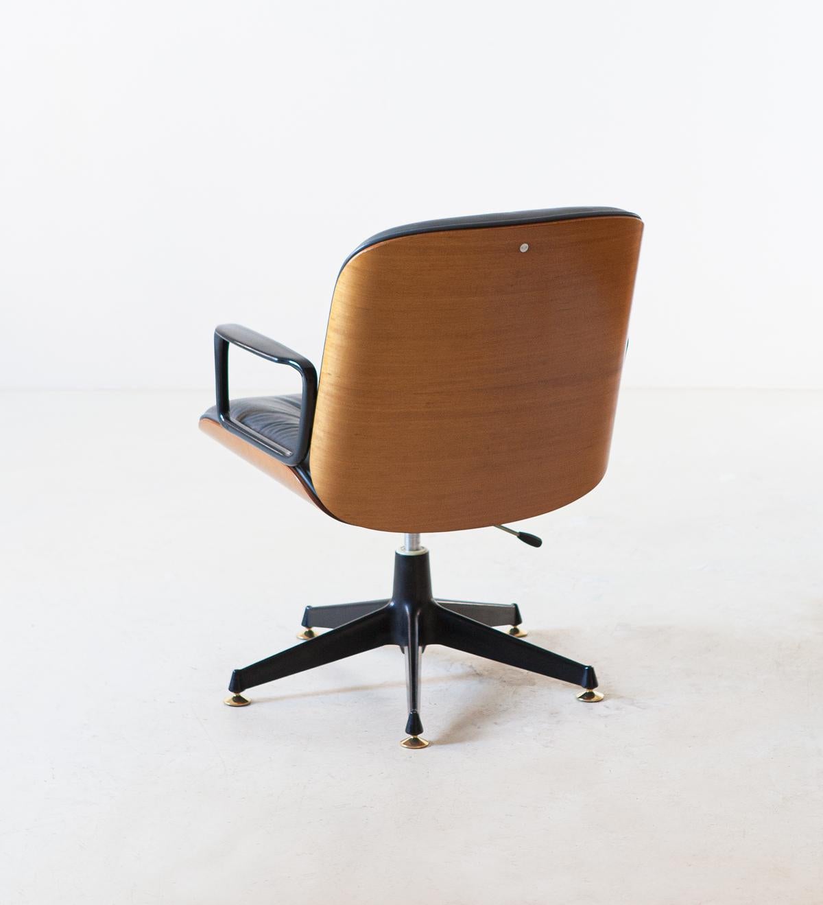 1960s Italian Grey Leather Desk Armchair by Ico Parisi for MIM Roma In Good Condition In Rome, IT