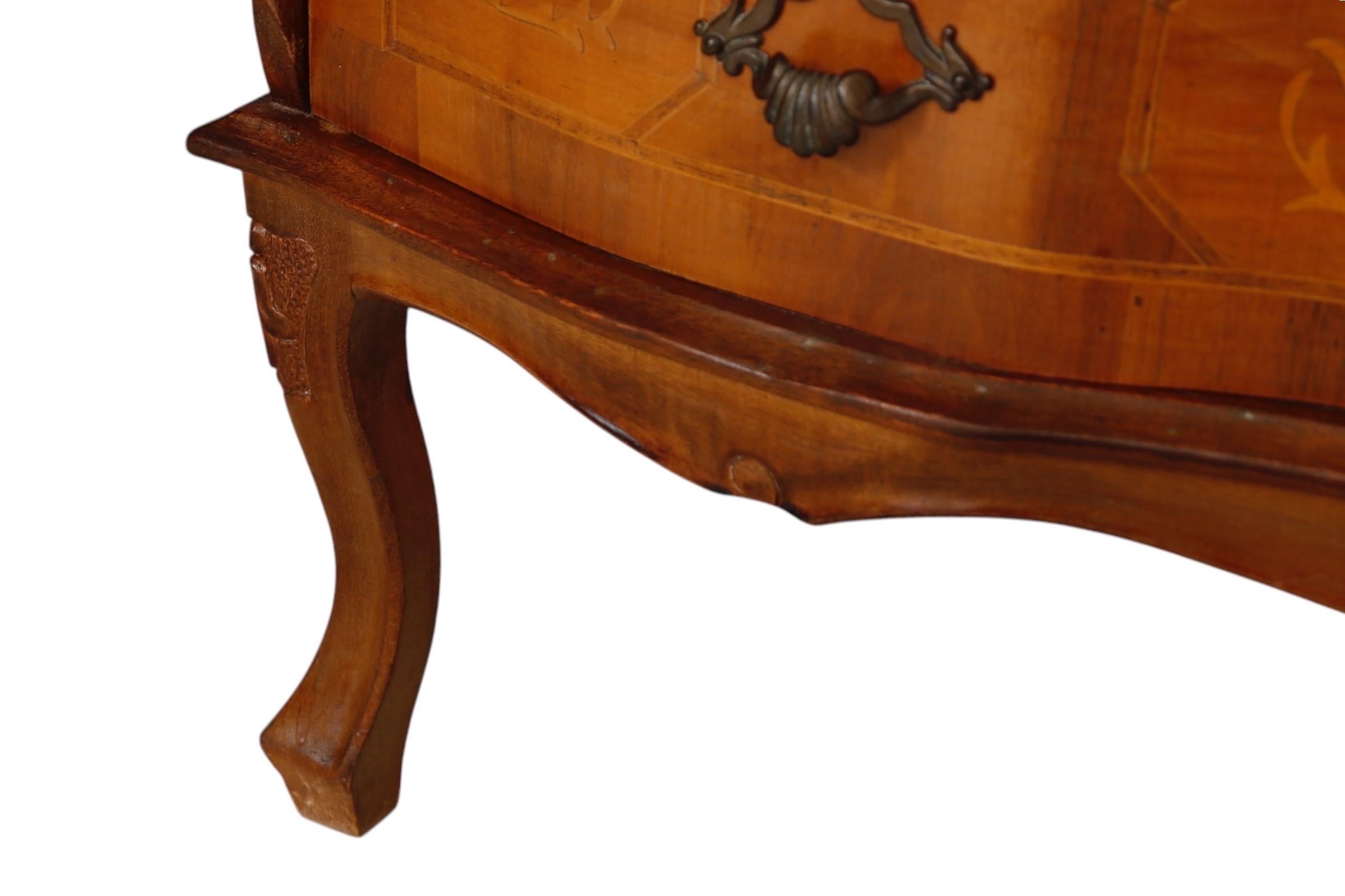 1960’s Italian Inlaid Secretaire For Sale 3