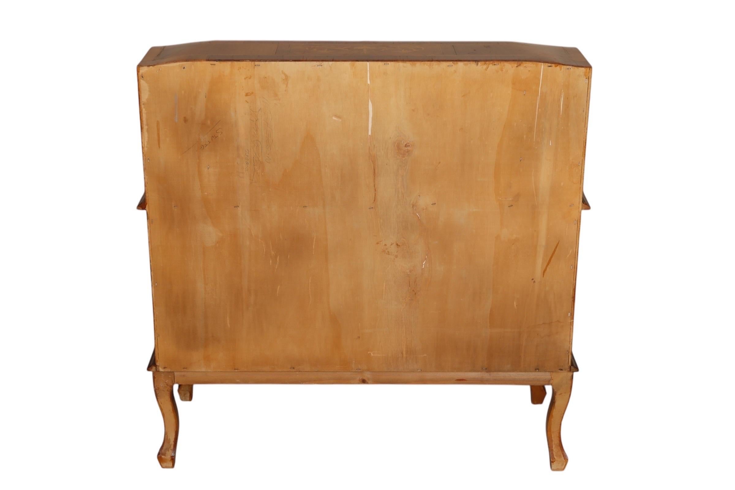 1960’s Italian Inlaid Secretaire For Sale 4