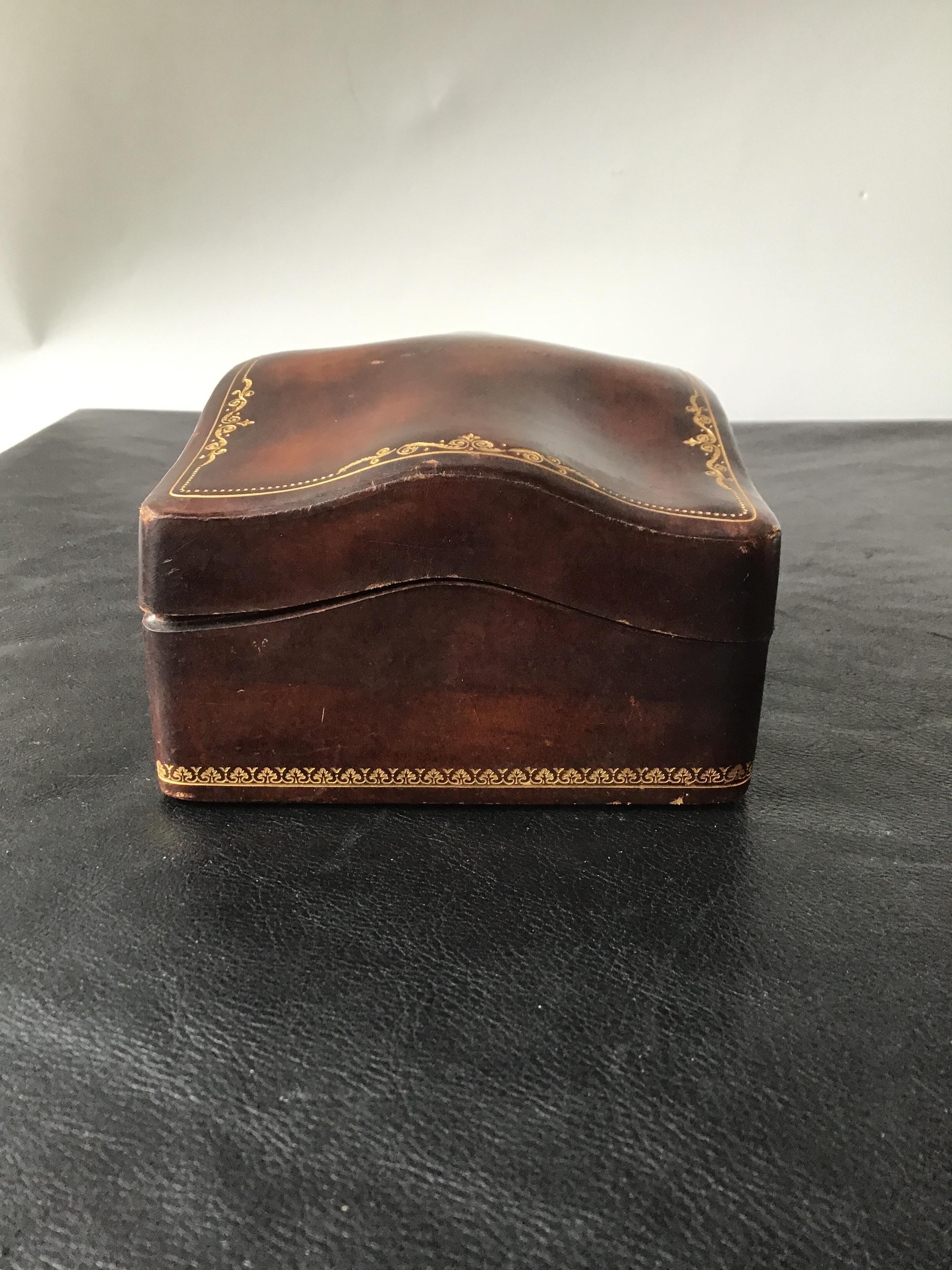 Mid-20th Century 1960s Italian Leather Box For Sale