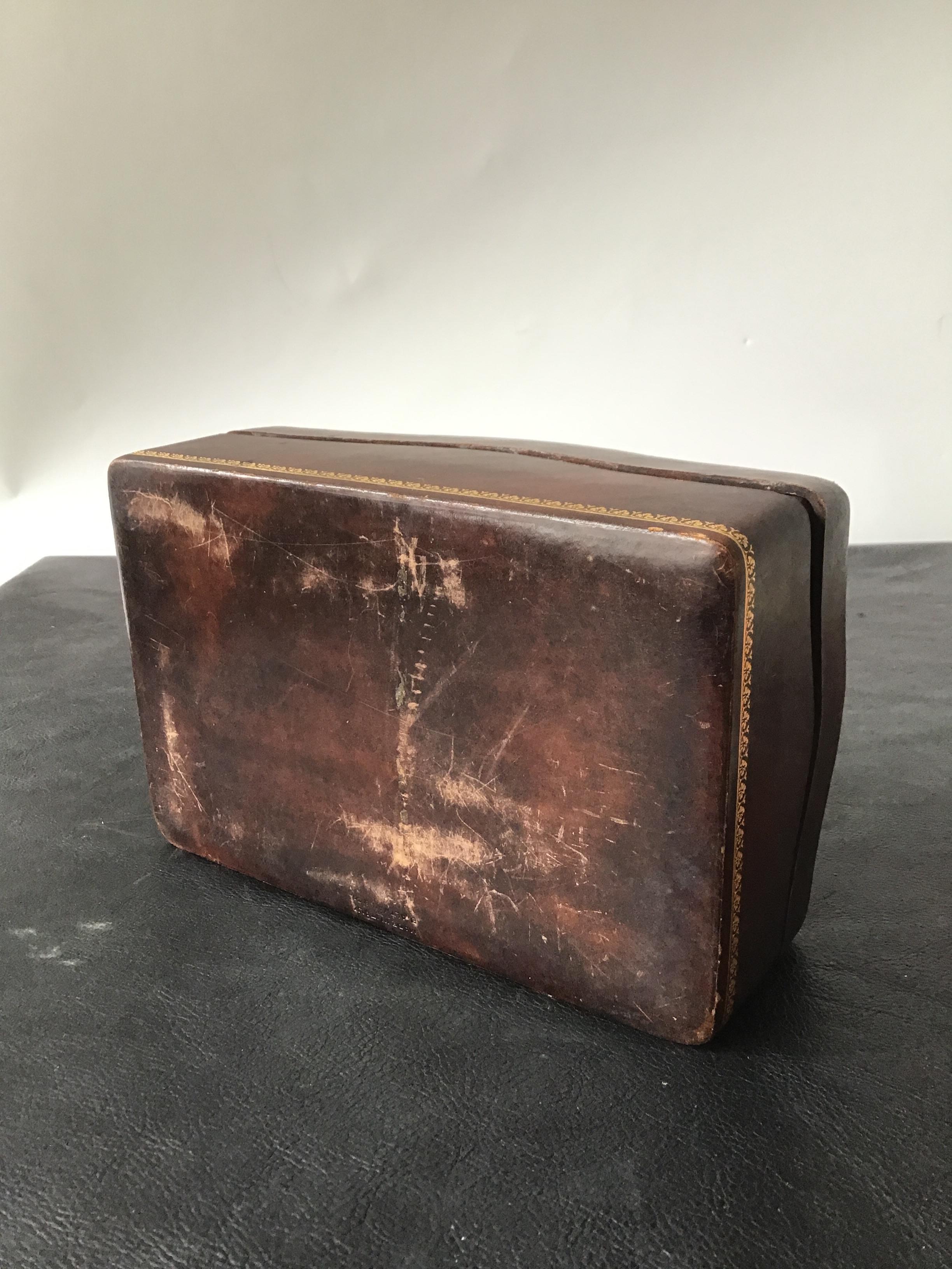 Caja de piel italiana de los años 60 en venta 4