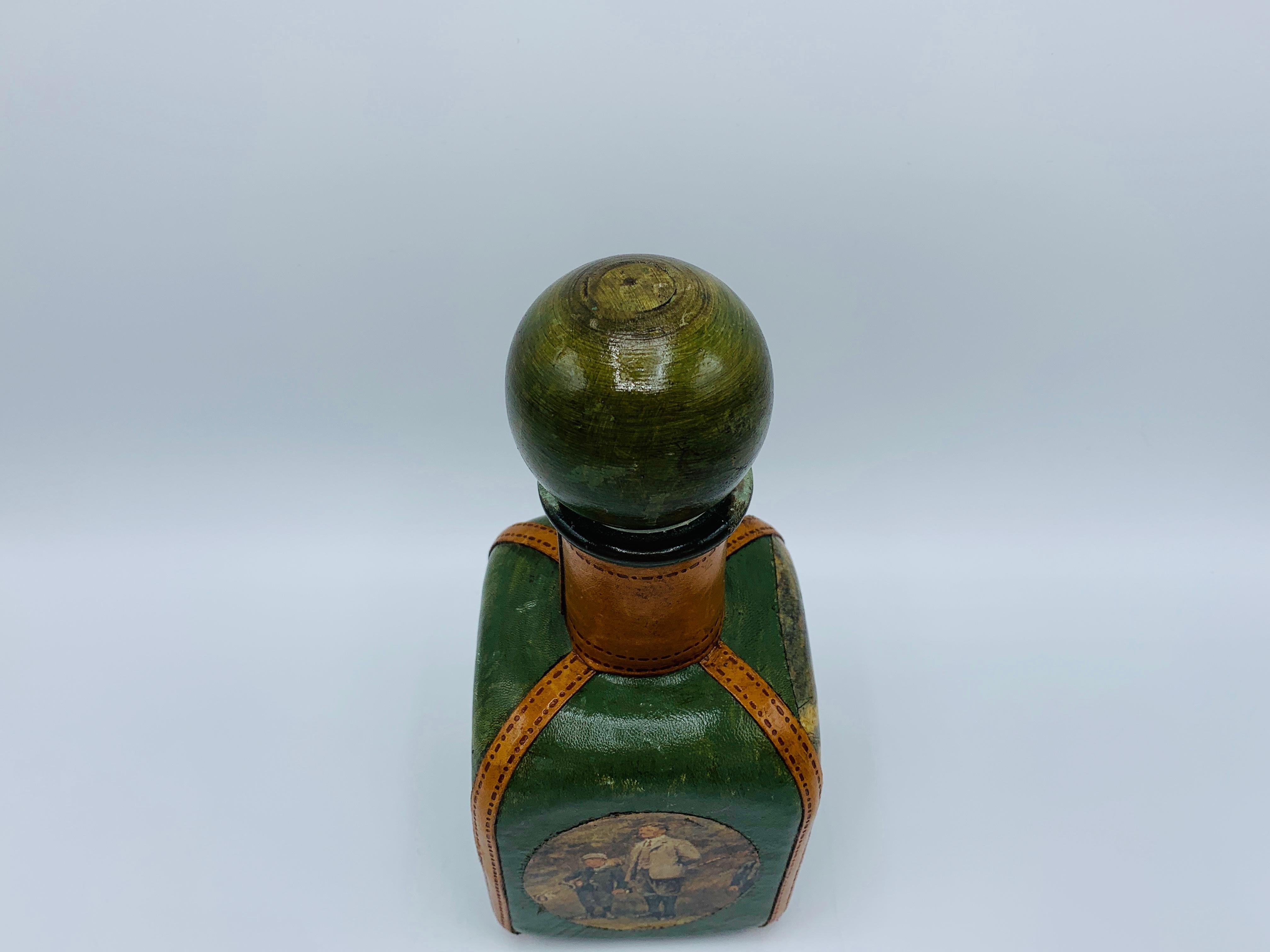 1960s Italian Leather Decanter with Country Club Golf Motif 3