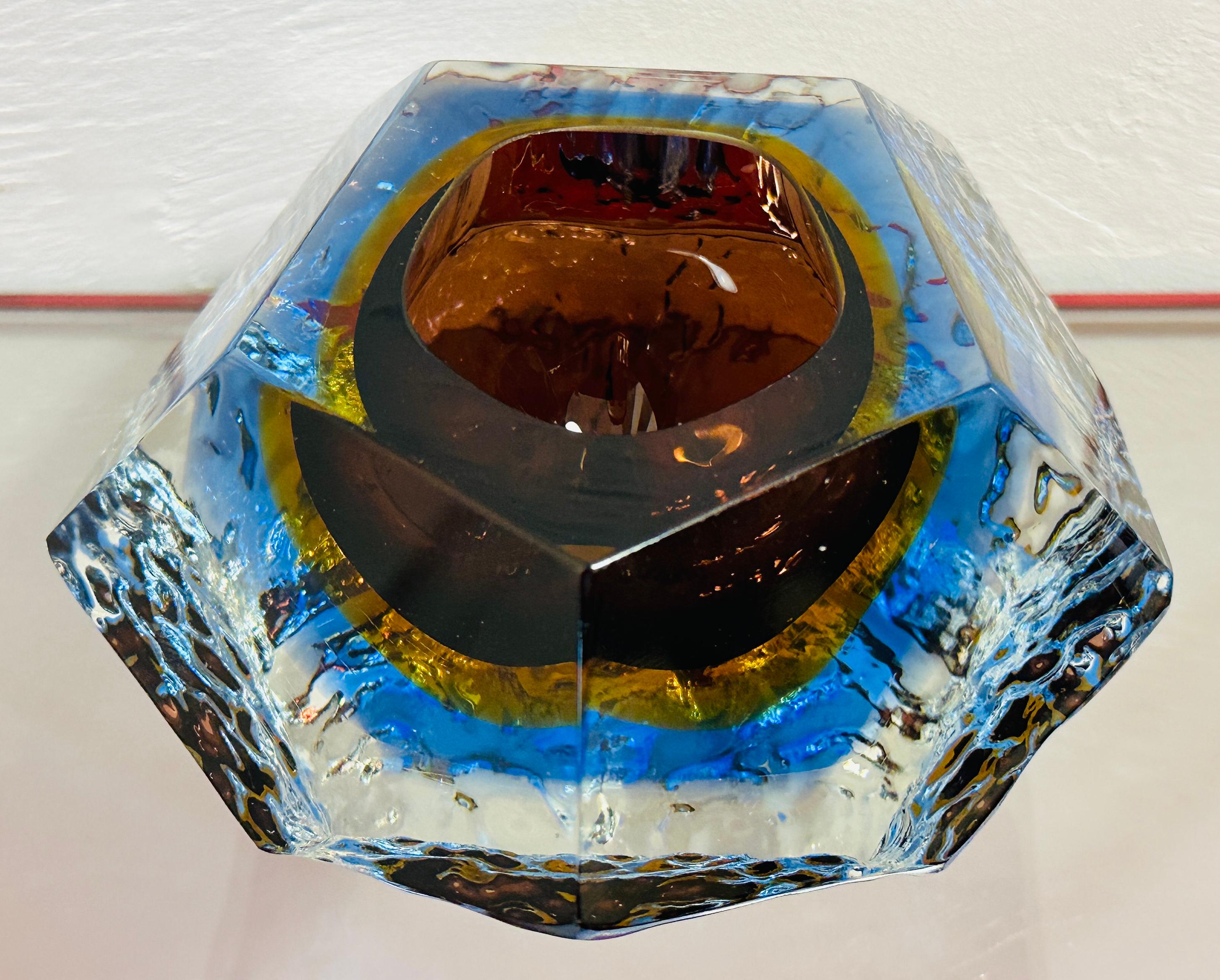 1960s Italian Mandruzzato Sommerso Murano Brown Blue Clear Textured Glass Bowl In Good Condition In London, GB