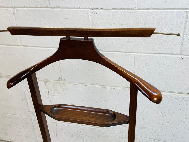 1960s Italian Maple Wood Men’s Valet Stand For Sale at 1stDibs