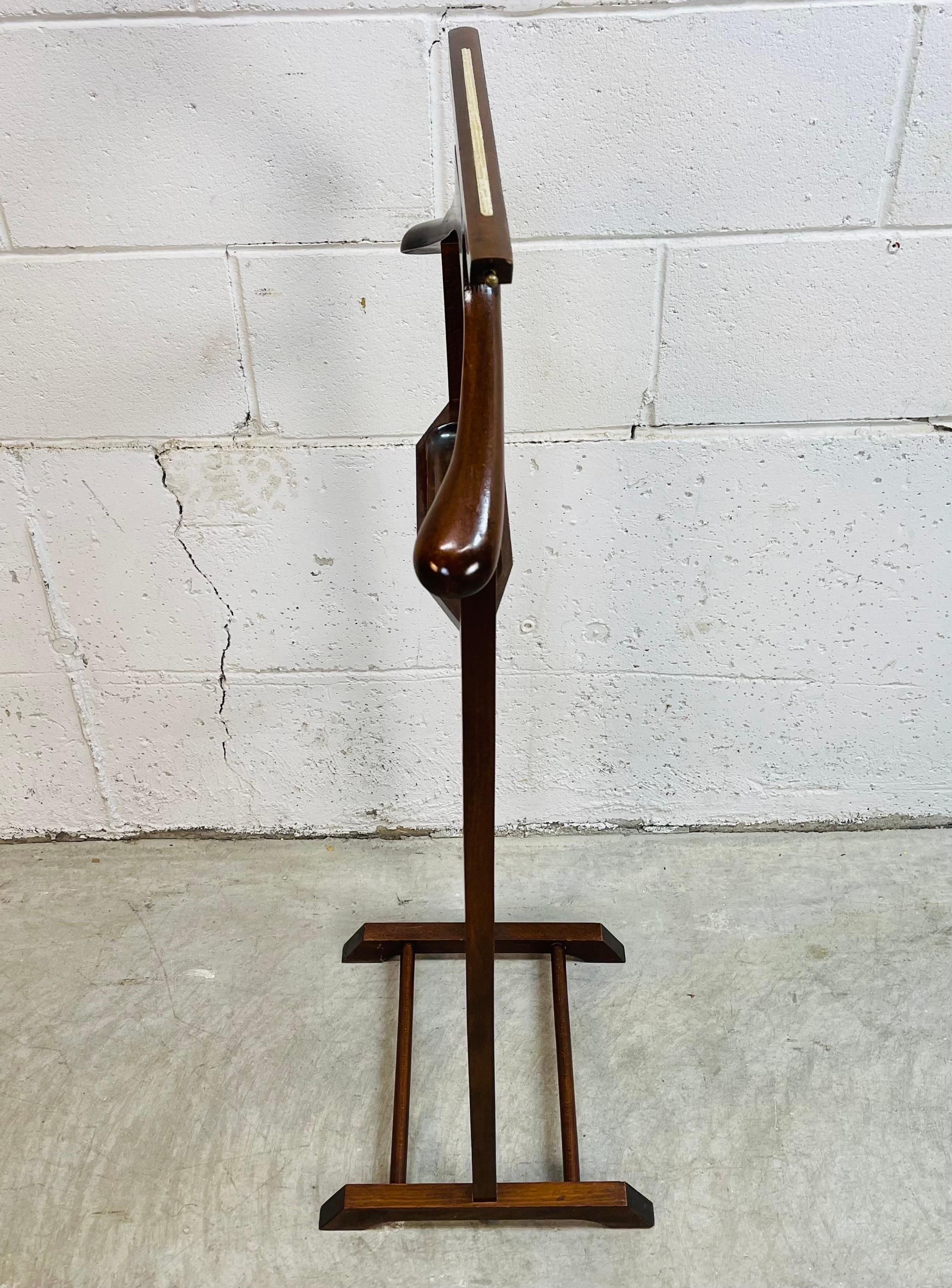 1960s Italian Maple Wood Men’s Valet Stand In Good Condition For Sale In Amherst, NH